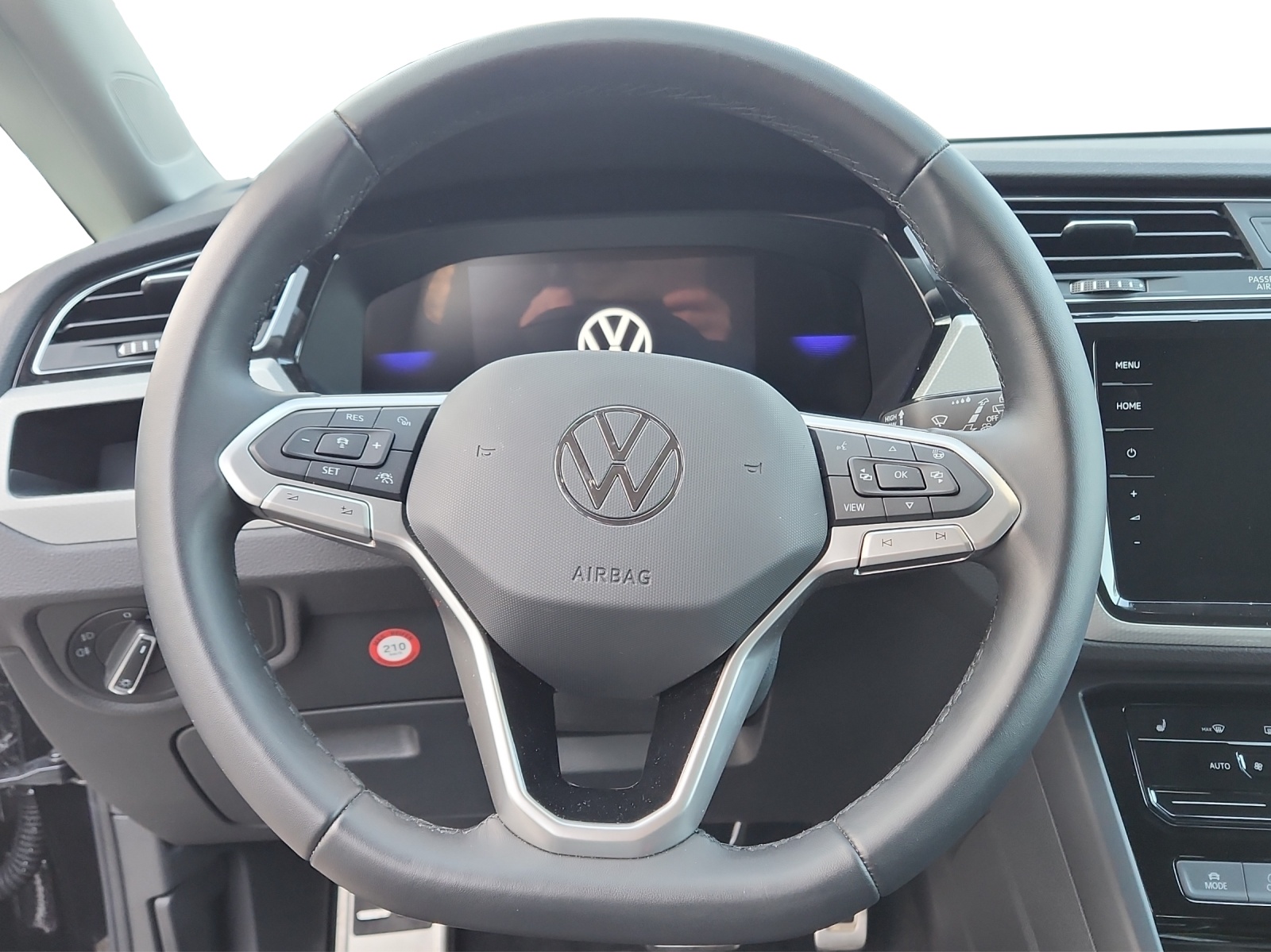 VW Touran 1.5 TSI EVO Comfortline DSG-image-9