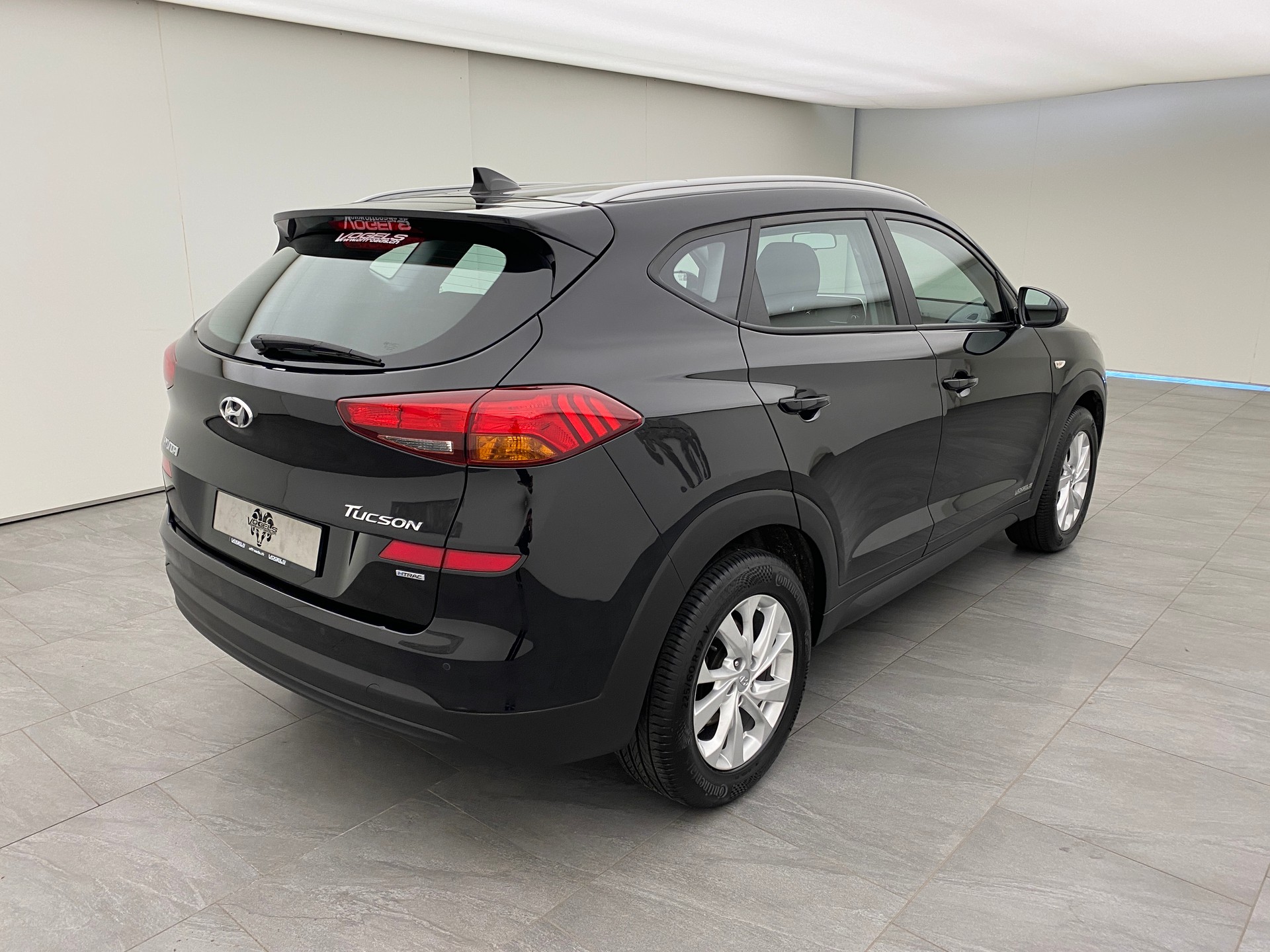 HYUNDAI Tuson 1.6 T-GDI 4WD Automat-image-3