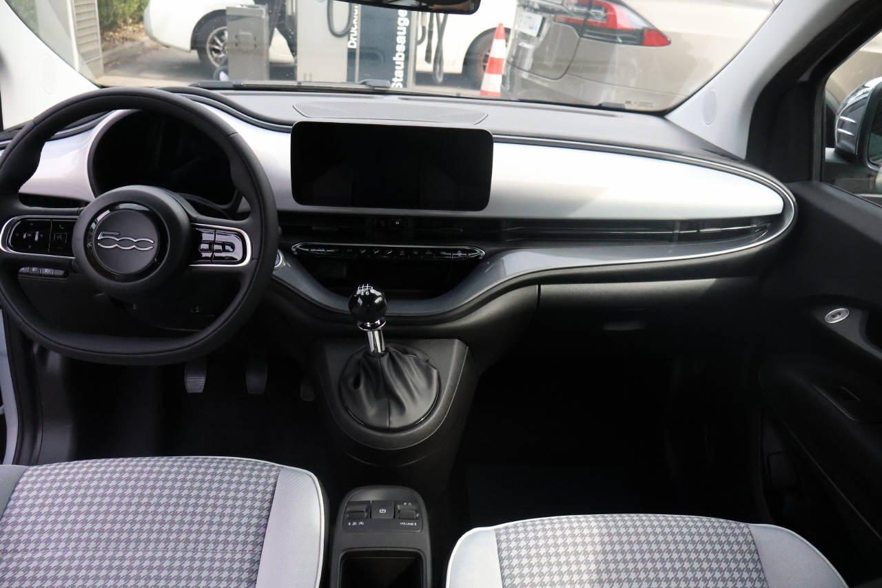 FIAT 500 Cabrio 1.0 Hybrid Dolcevita-image-10
