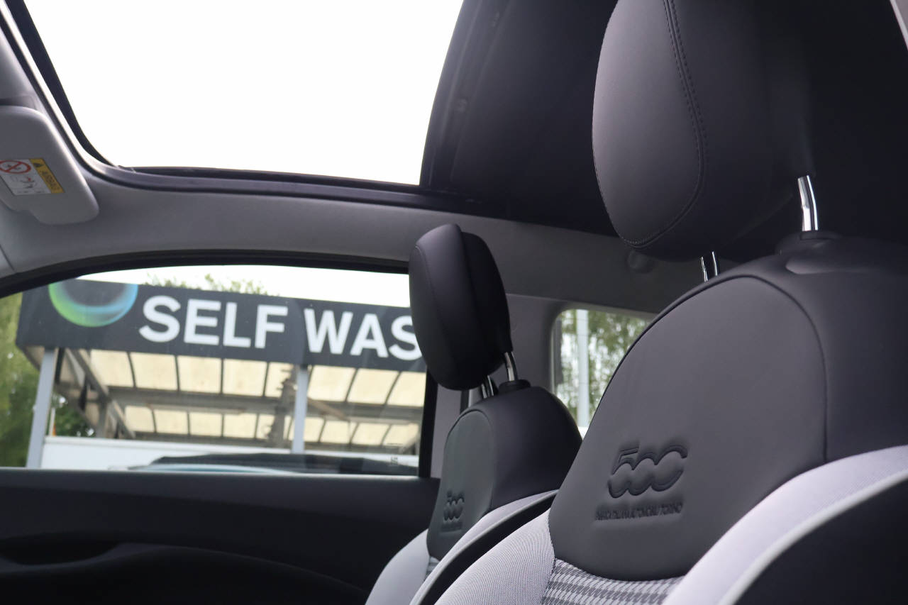 FIAT 500 Cabrio 1.0 Hybrid Dolcevita-image-14