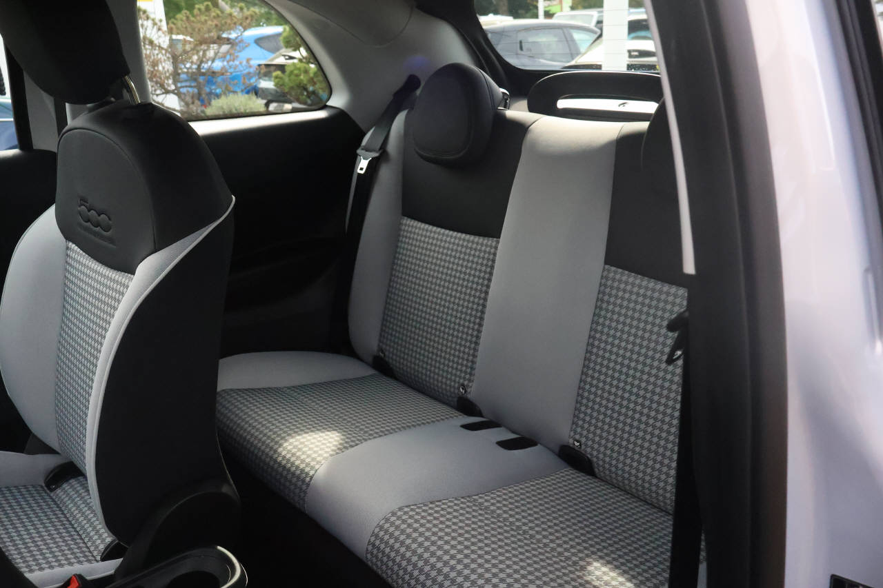 FIAT 500 Cabrio 1.0 Hybrid Dolcevita-image-13