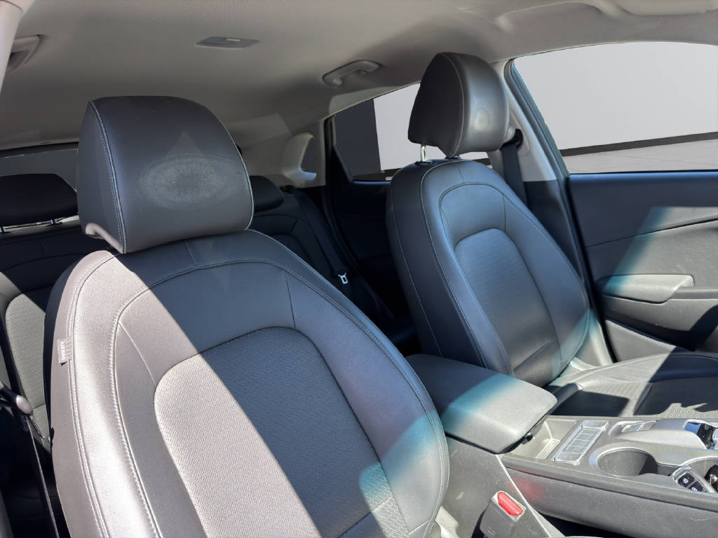 HYUNDAI Kona Electric Bluelink Edition 64kWh-image-12