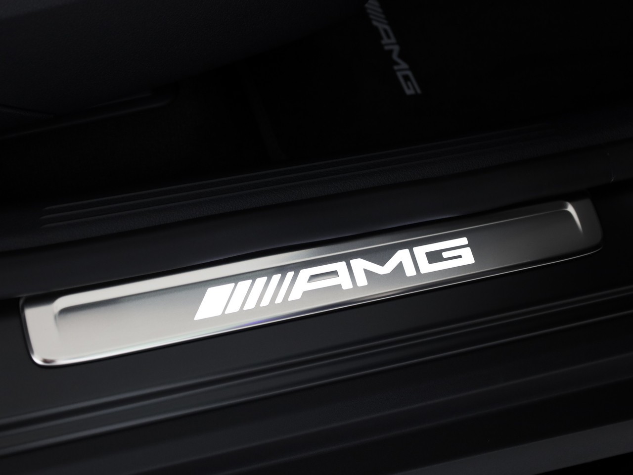 MERCEDES-BENZ GLC 53 AMG 4Matic+ 9G-Tronic-image-21