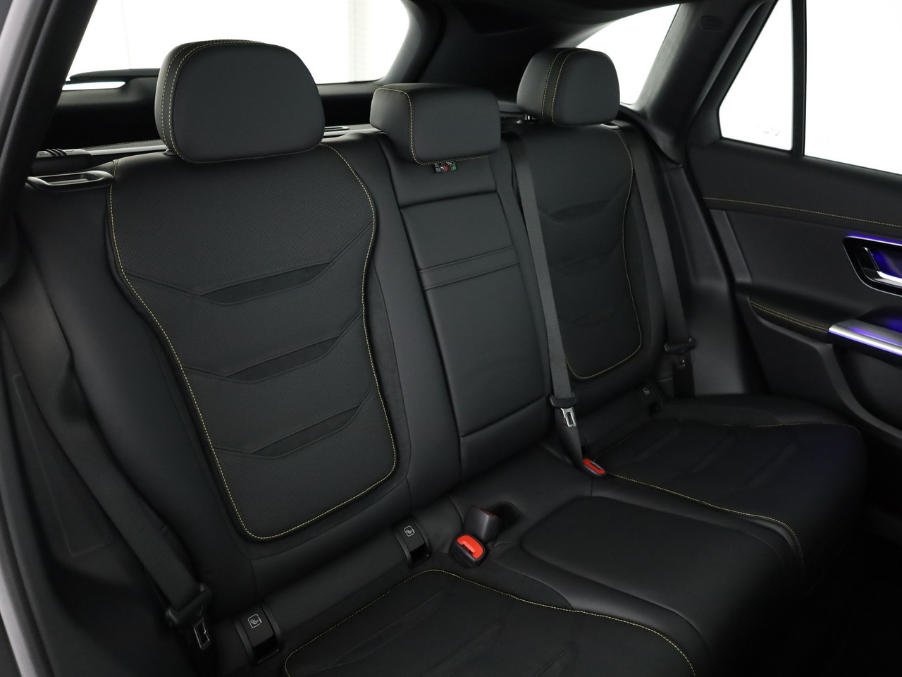 MERCEDES-BENZ GLC 53 AMG 4Matic+ 9G-Tronic-image-11