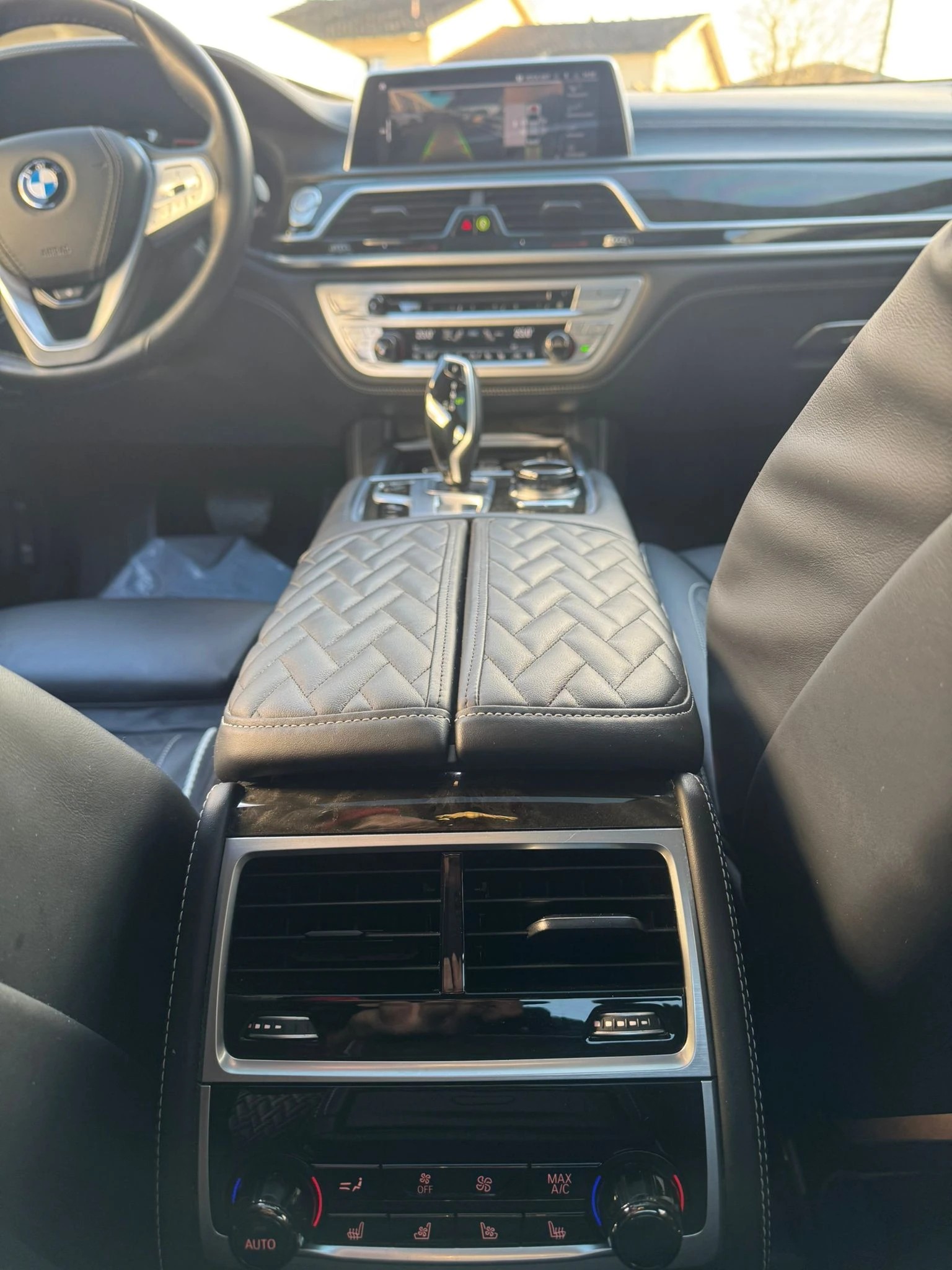 BMW 750i xDrive Steptronic-image-9