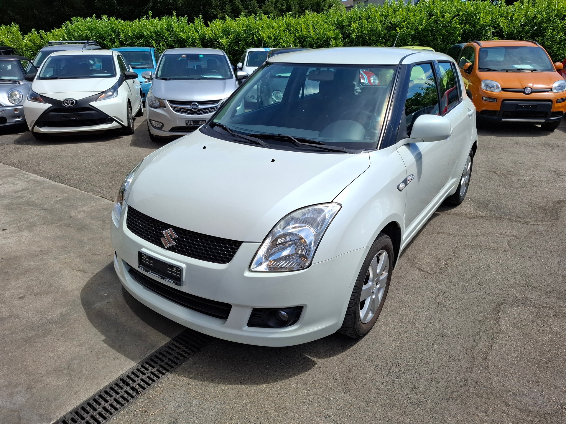 SUZUKI Swift 1.3i 16V GL Top 4x4 101 Edition-image-0