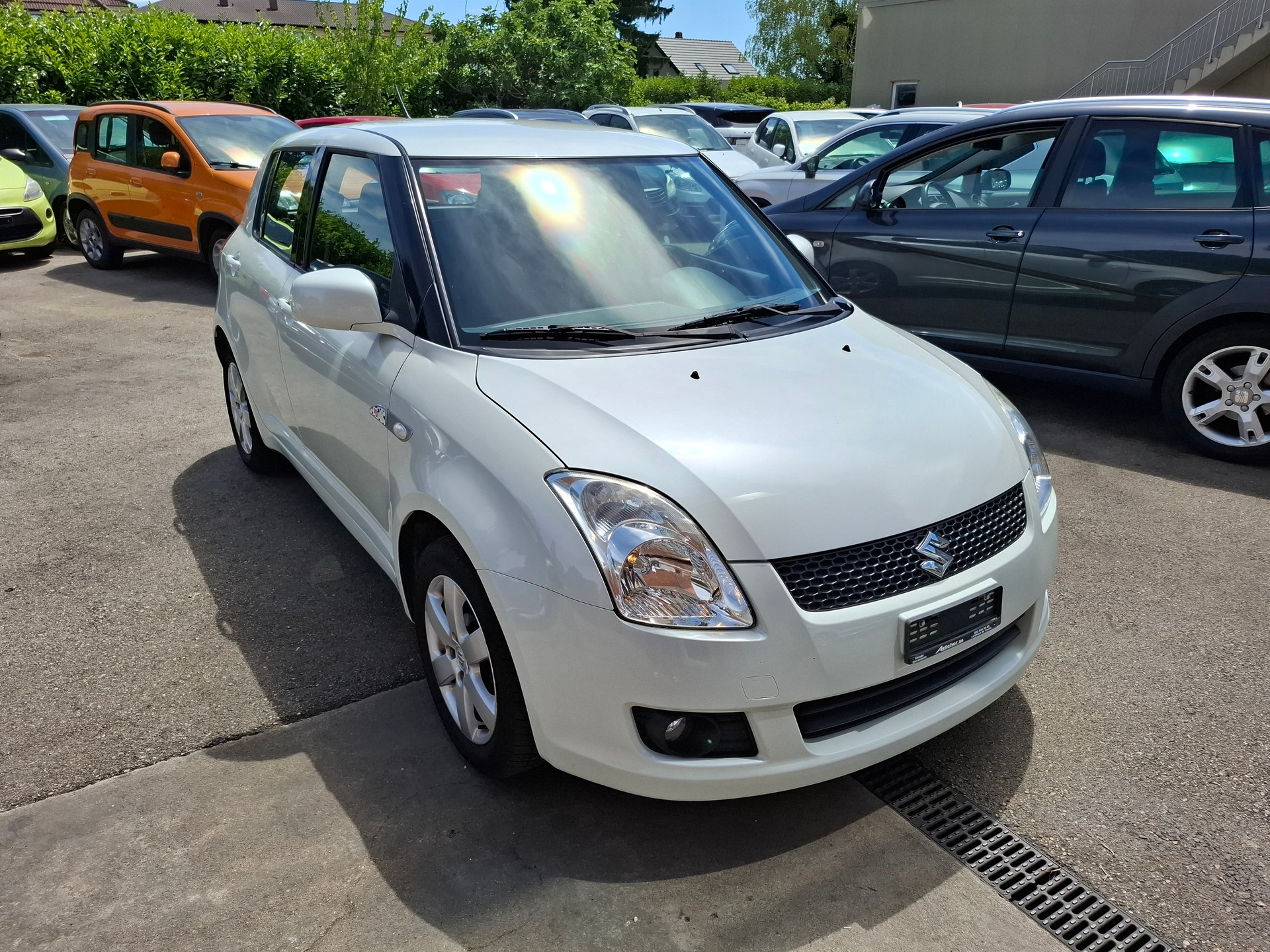 SUZUKI Swift 1.3i 16V GL Top 4x4 101 Edition-image-2