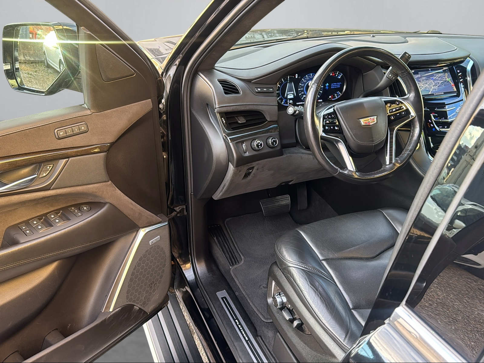 CADILLAC Escalade 6.2 ESV Platinum Automatic-image-10