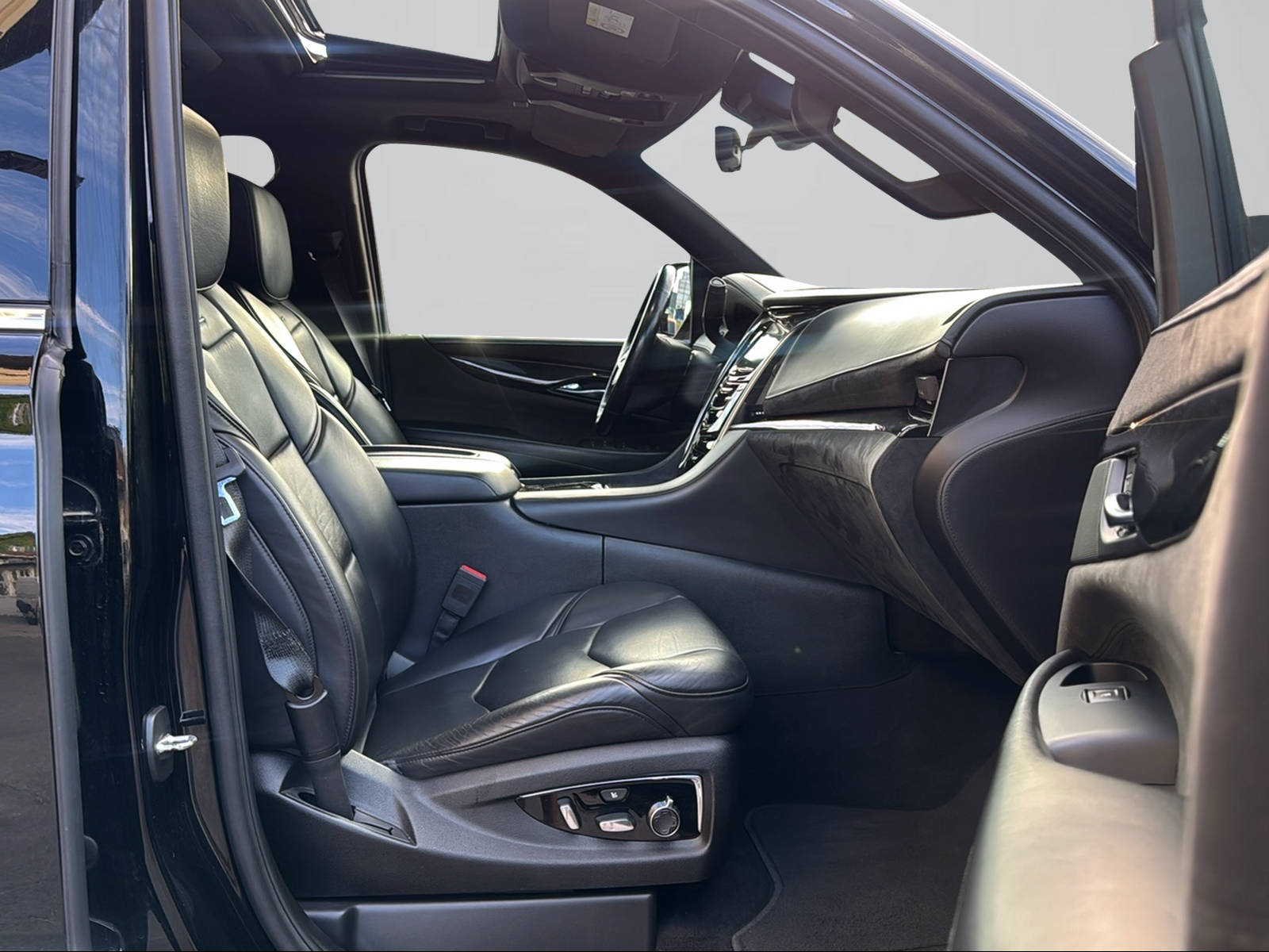 CADILLAC Escalade 6.2 ESV Platinum Automatic-image-11