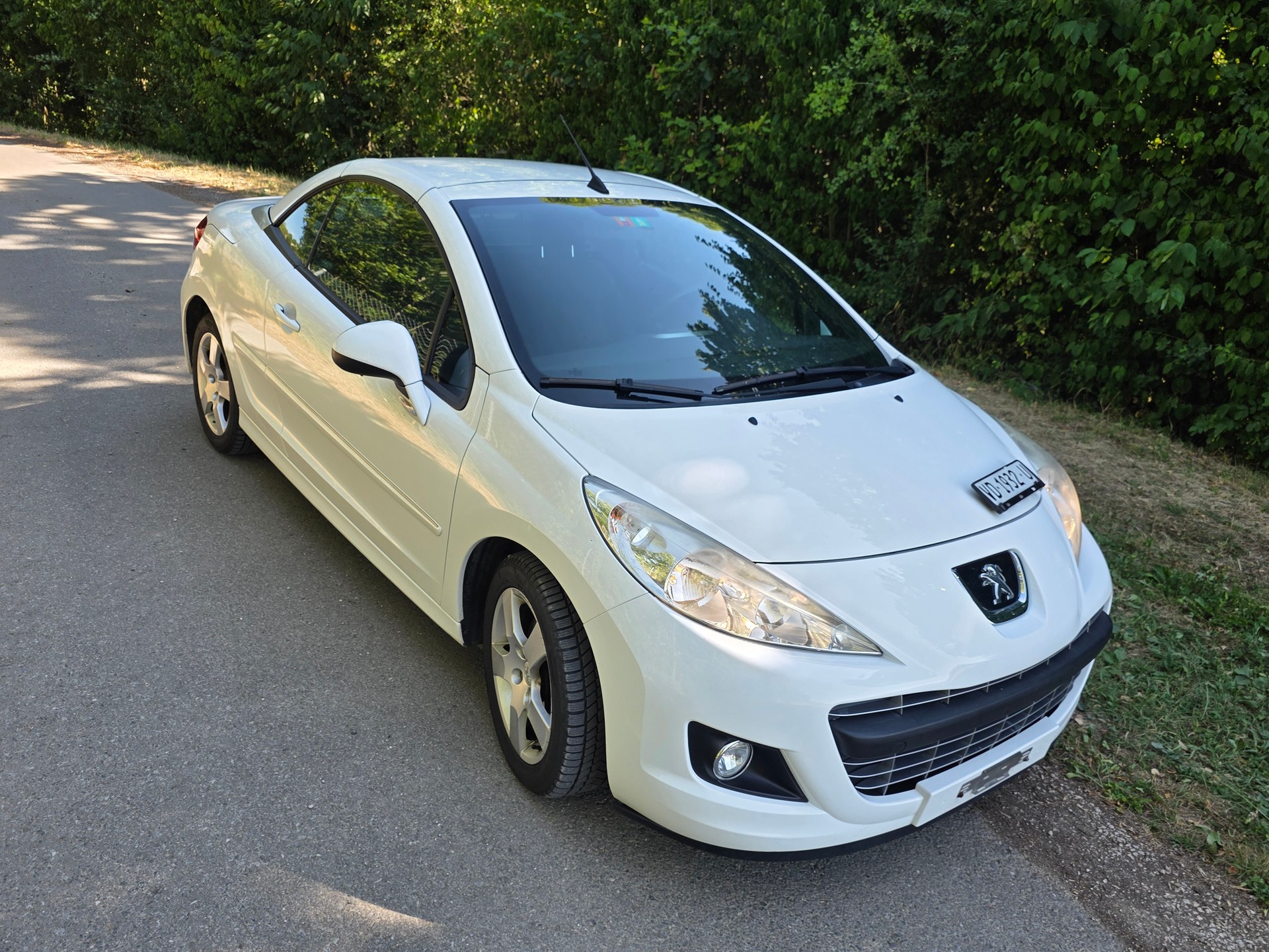 PEUGEOT 207 CC 1.6 16V Sport-image-8