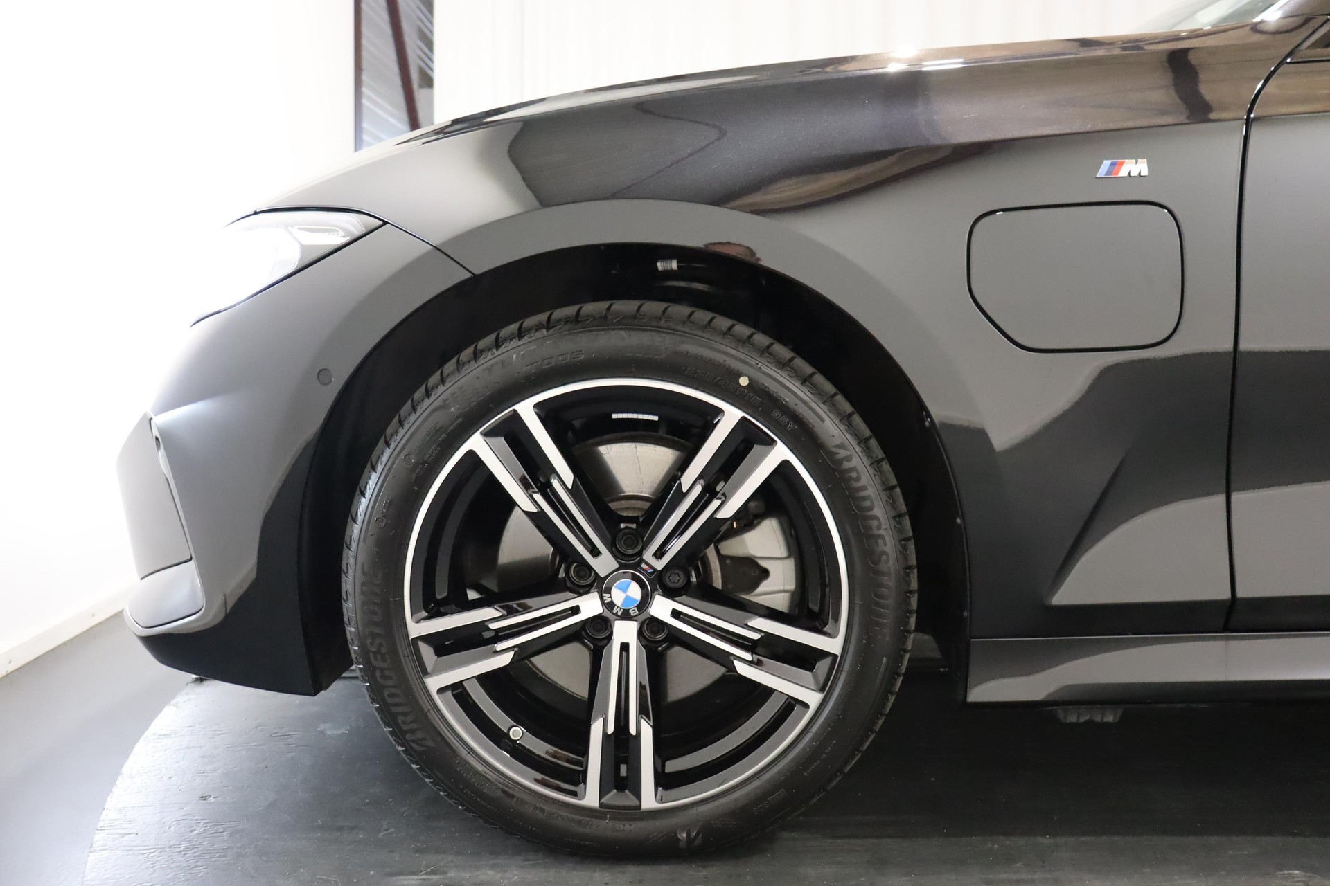 BMW 330e xDrive SAG Touring-image-7