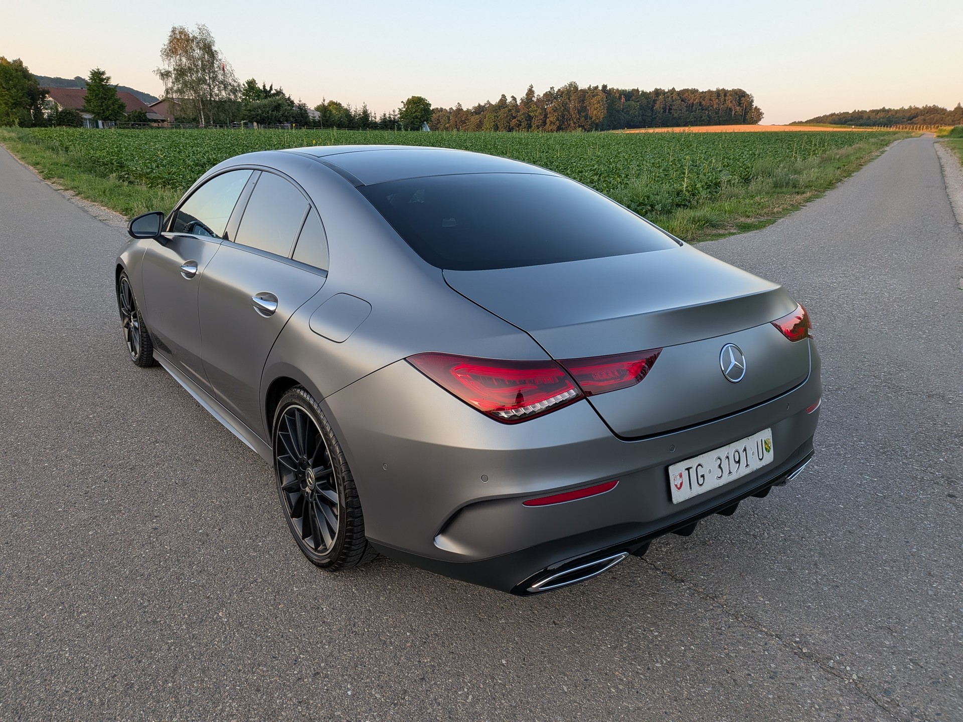 MERCEDES-BENZ CLA 200 AMG Line 7G-DCT-image-11