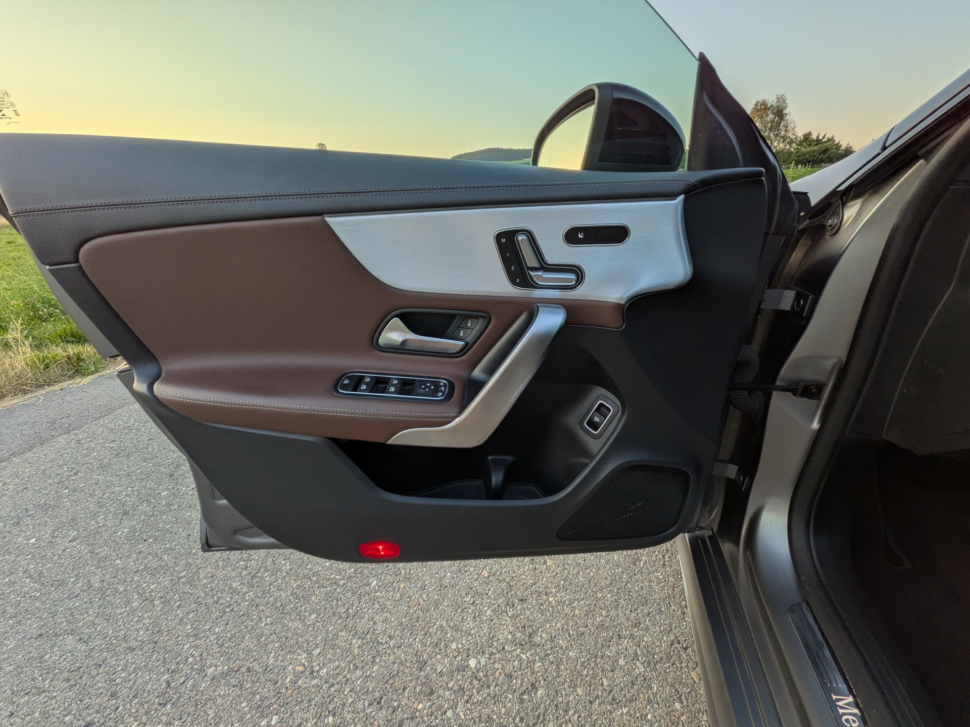 MERCEDES-BENZ CLA 200 AMG Line 7G-DCT-image-19