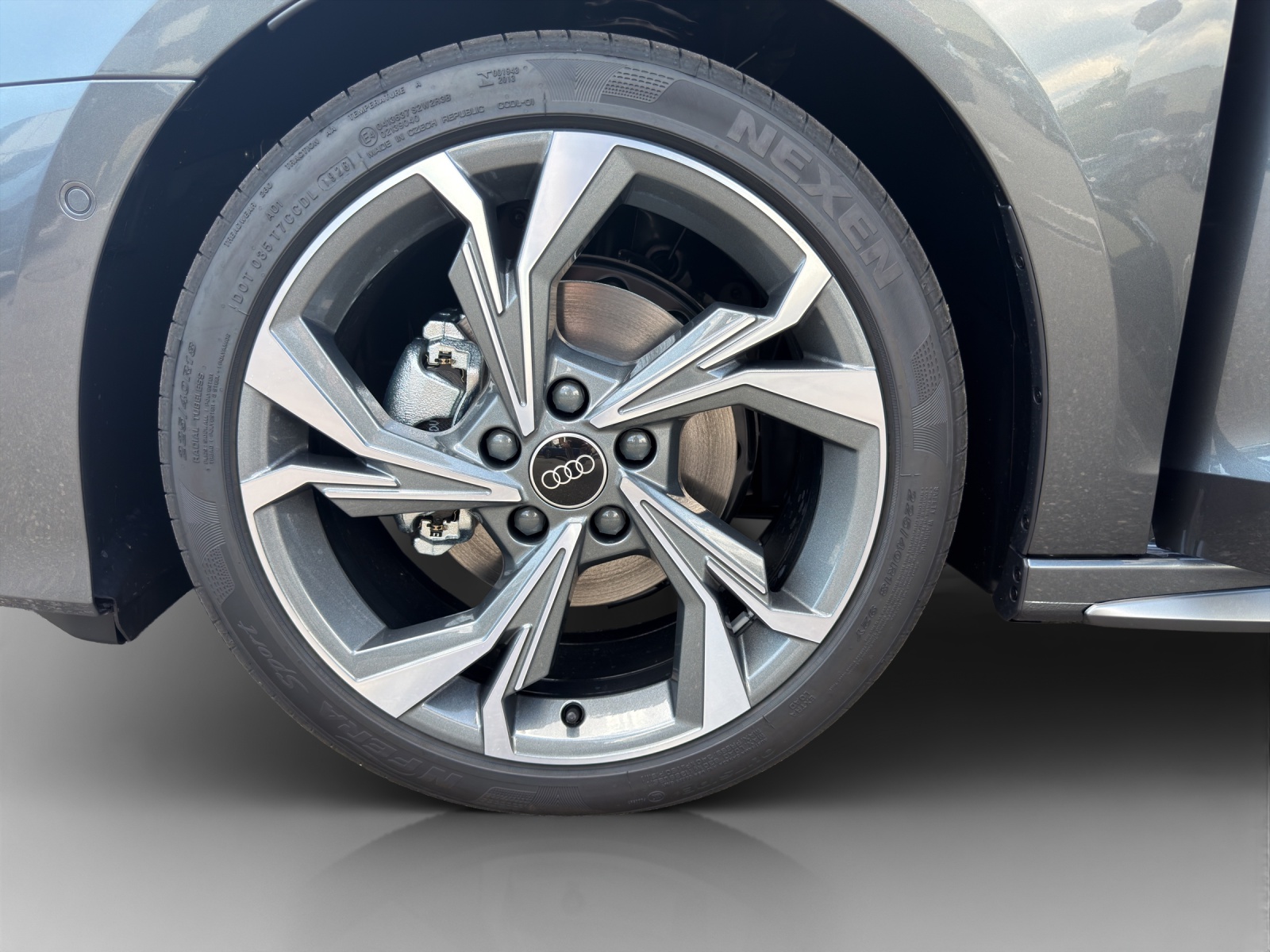 AUDI A3 Sportback TFSI 110 kW S line Attraction S tronic-image-15