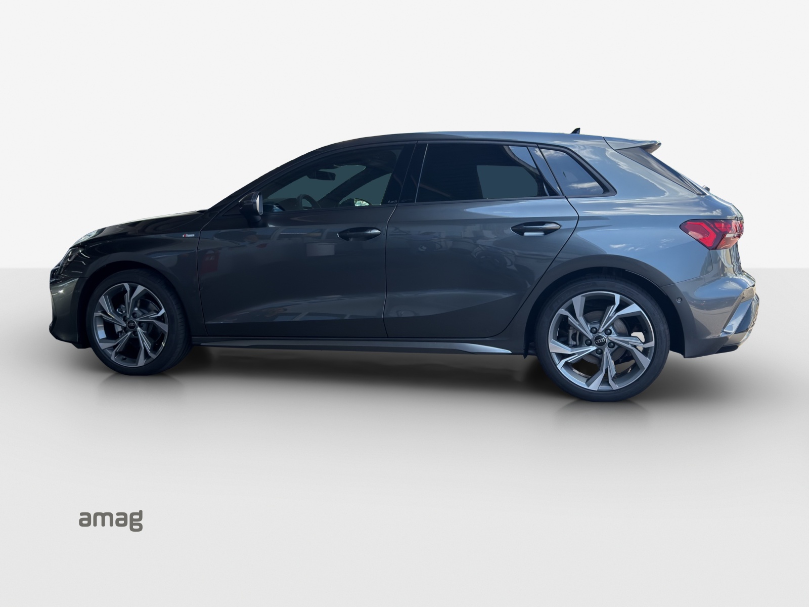 AUDI A3 Sportback TFSI 110 kW S line Attraction S tronic-showroom-element-1