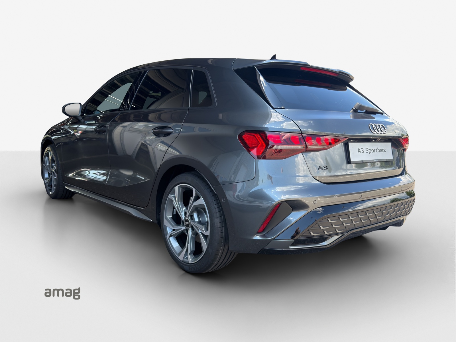 AUDI A3 Sportback TFSI 110 kW S line Attraction S tronic-showroom-element-2