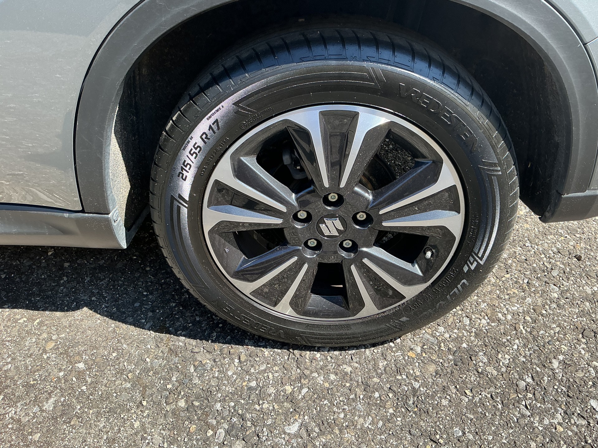 SUZUKI Vitara 1.5 Hybrid Edition 35 4x4 AGS-image-4