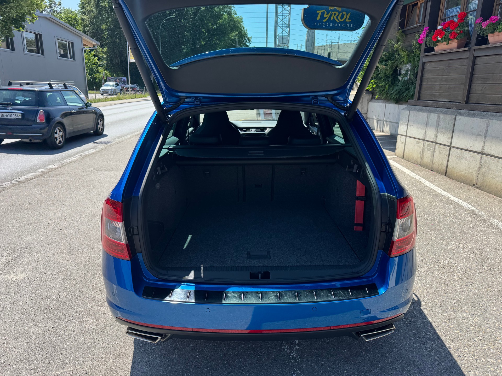 SKODA Octavia Combi 2.0 TDI RS 4x4 DSG-image-6