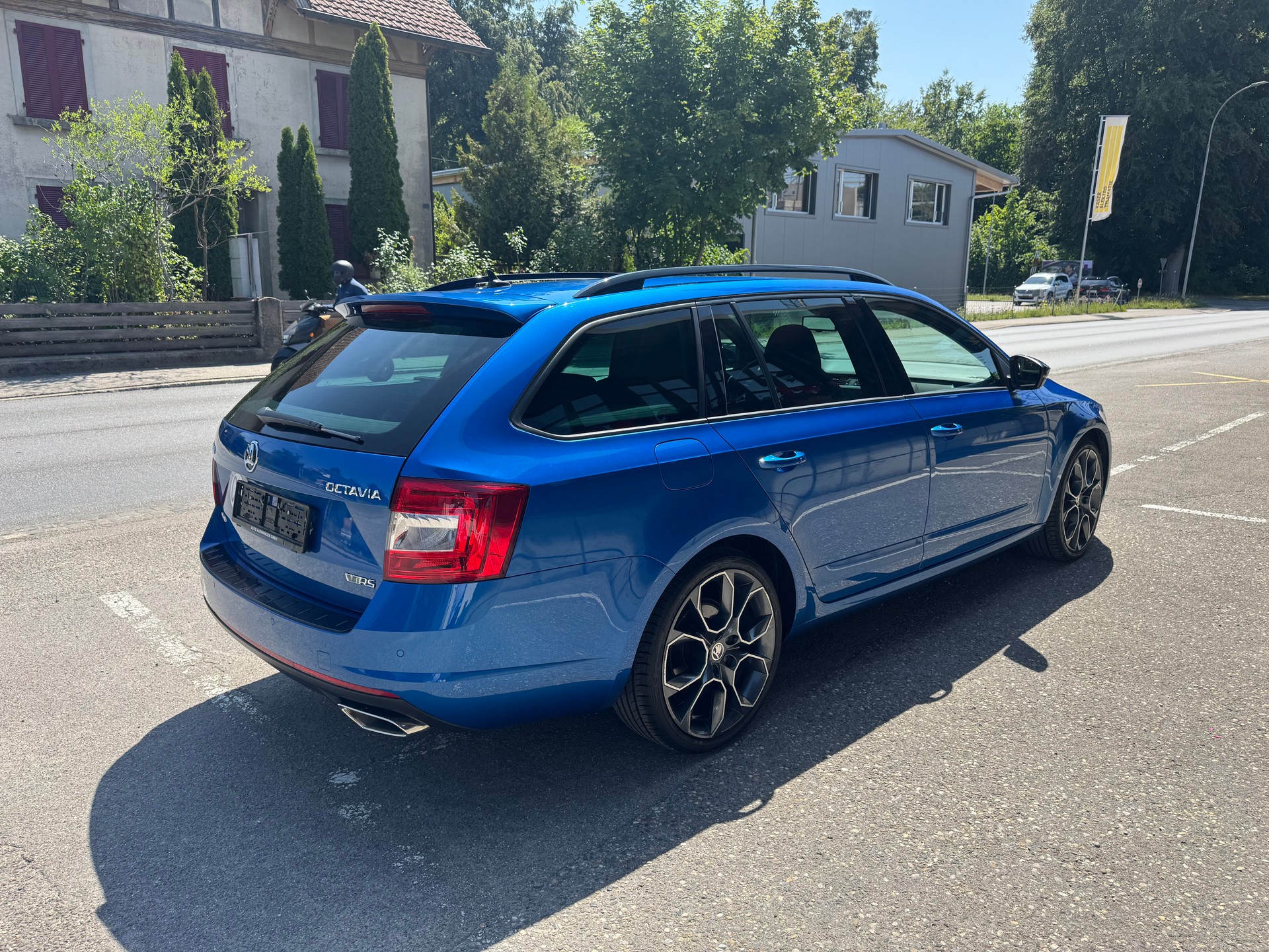 SKODA Octavia Combi 2.0 TDI RS 4x4 DSG-image-2