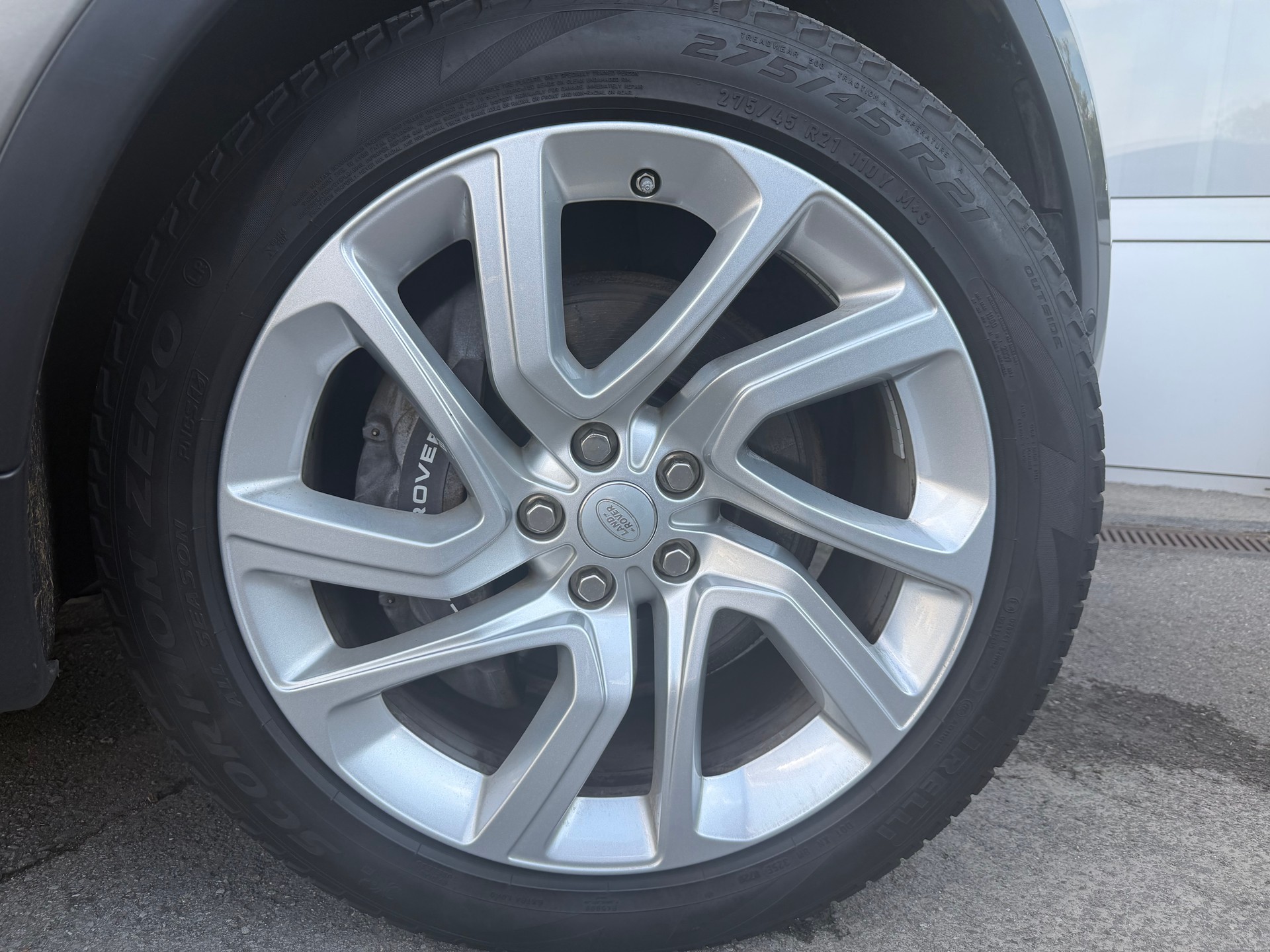 LAND ROVER Discovery 3.0 SDV6 HSE Automatic-image-9