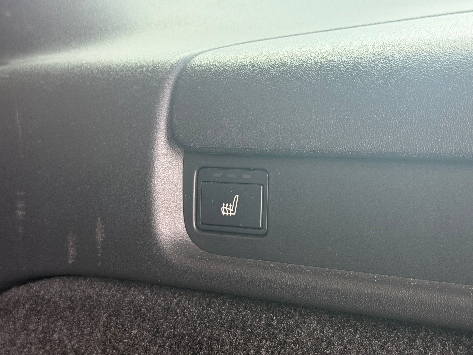 LAND ROVER Discovery 3.0 SDV6 HSE Automatic-image-20