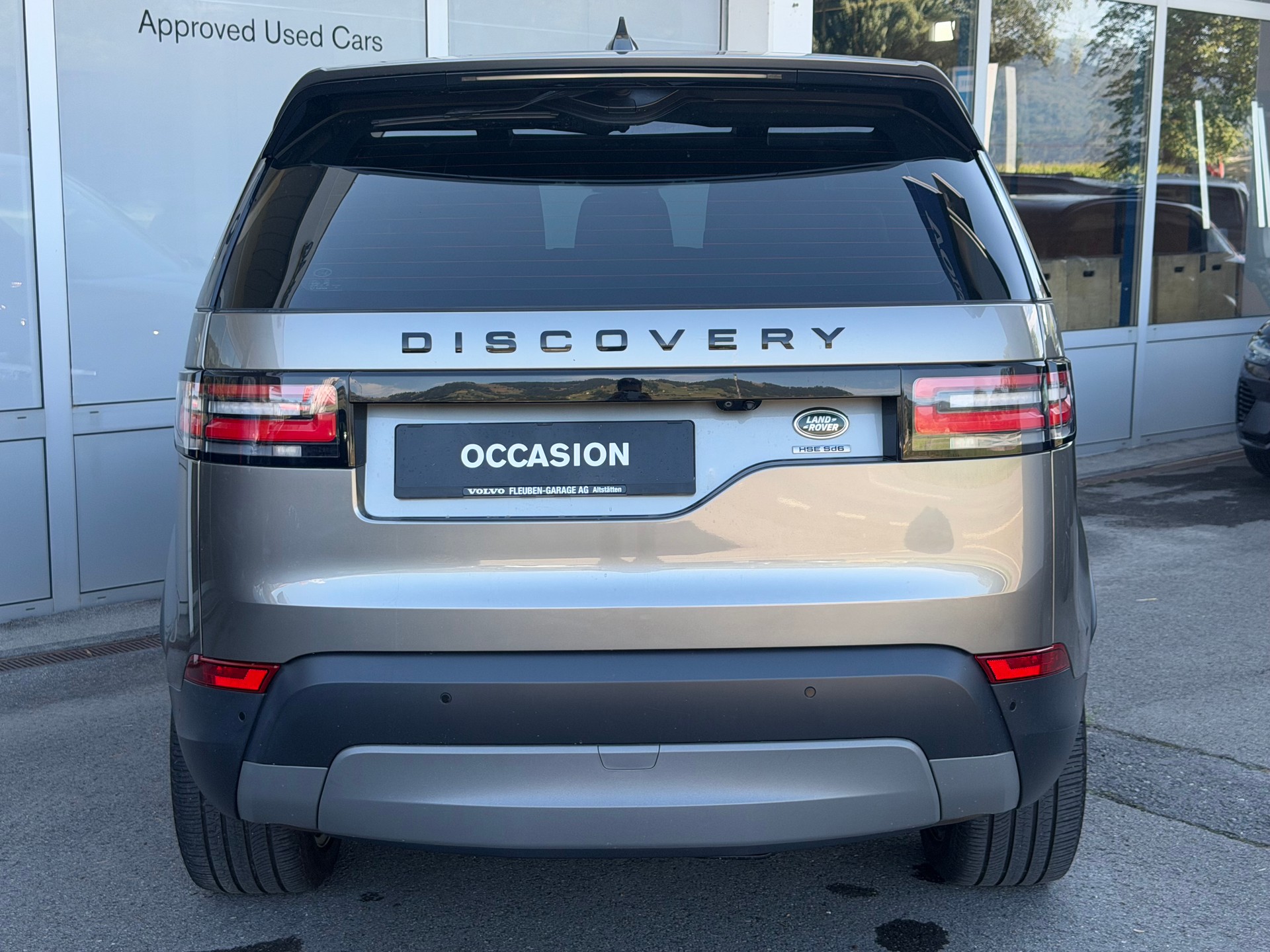 LAND ROVER Discovery 3.0 SDV6 HSE Automatic-image-23