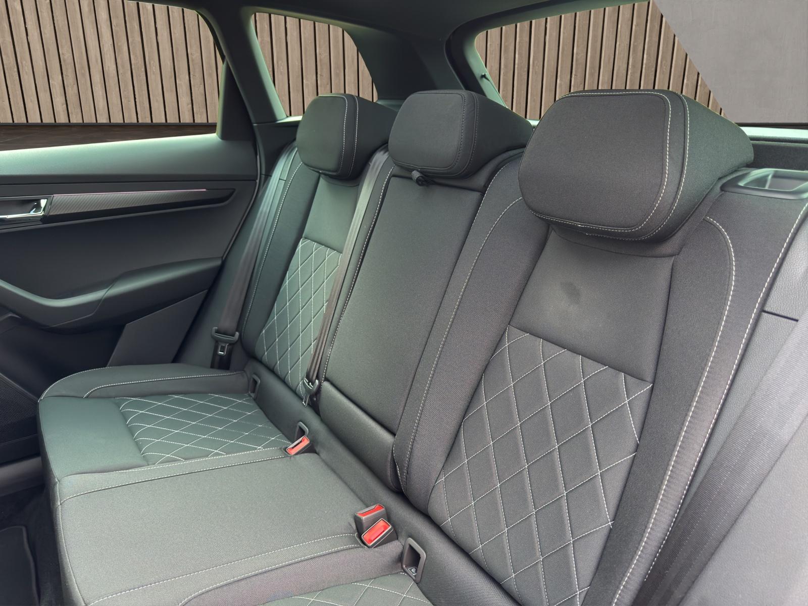 SKODA Karoq SportLine 2.0 TSI 4x4-image-15
