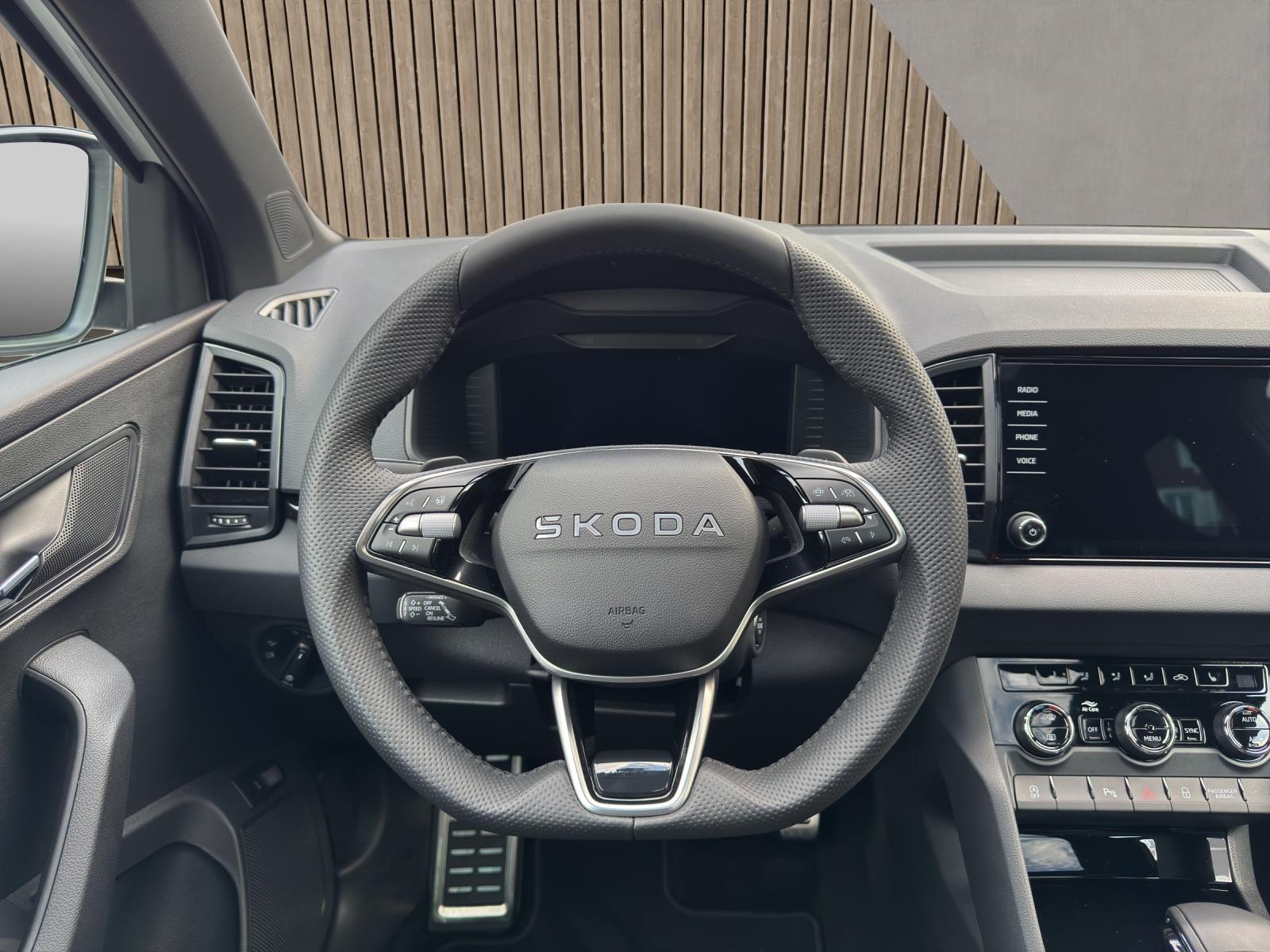 SKODA Karoq SportLine 2.0 TSI 4x4-image-13