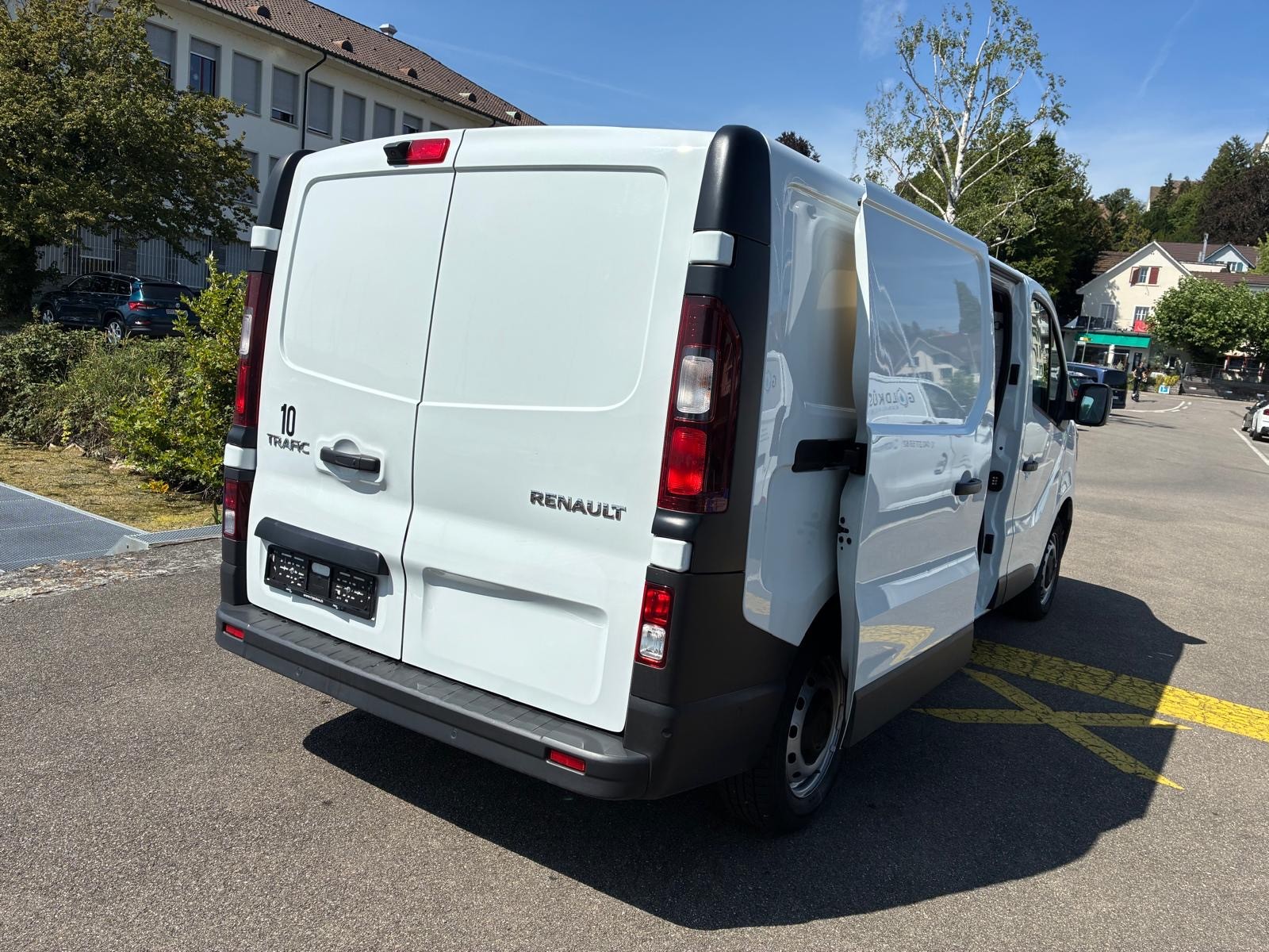 RENAULT Trafic 2.0 Blue dCi110 Advance L2H1 EN-image-5