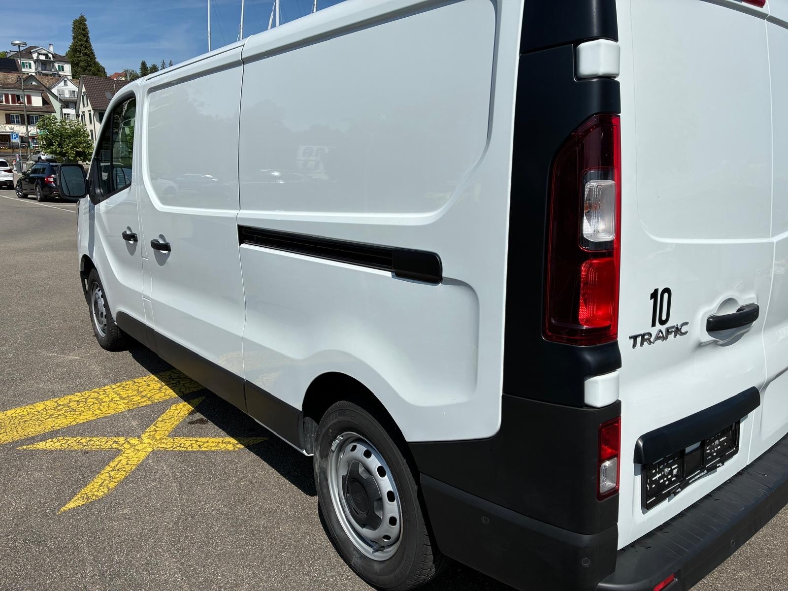 RENAULT Trafic 2.0 Blue dCi110 Advance L2H1 EN-image-10