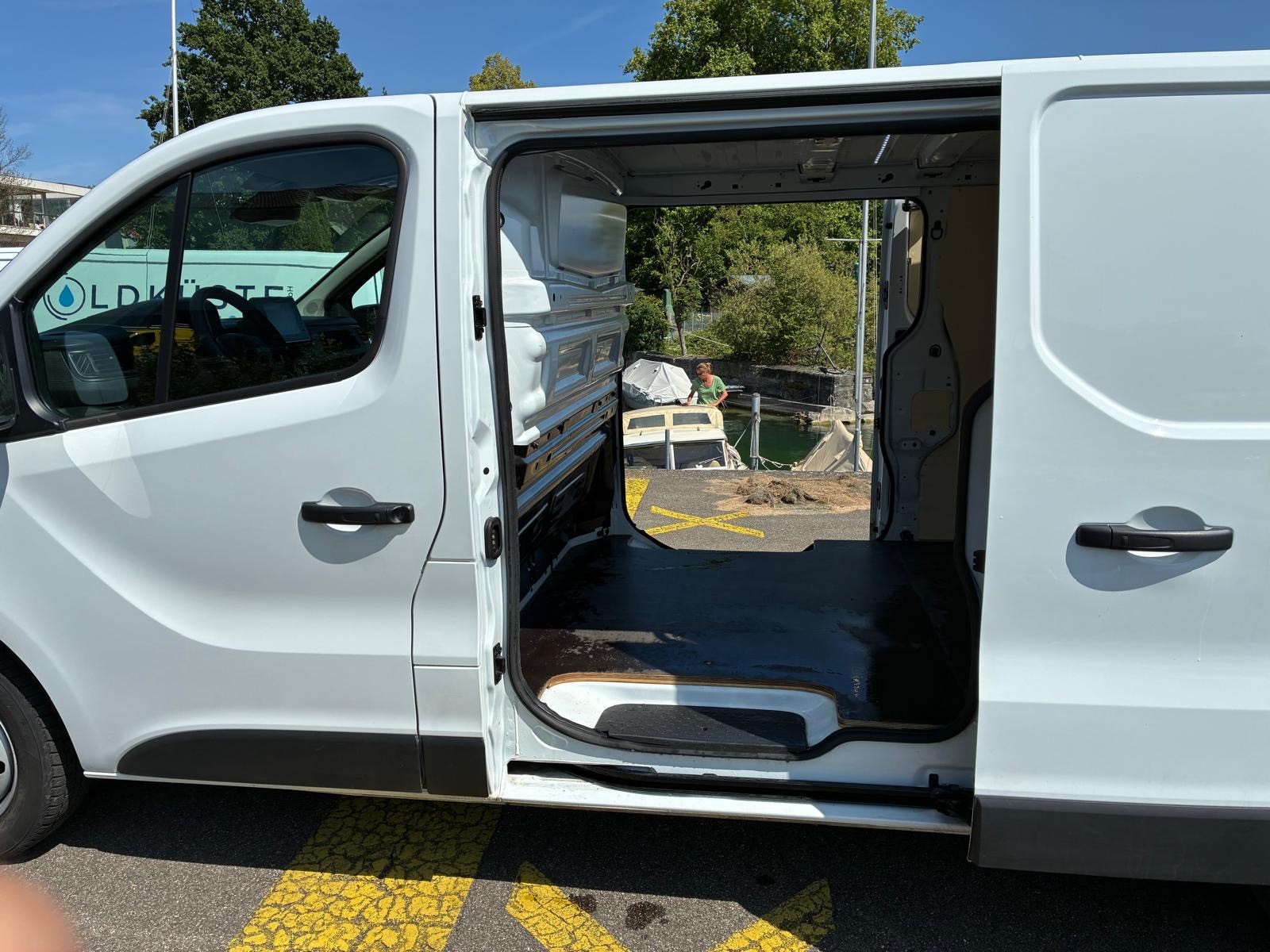 RENAULT Trafic 2.0 Blue dCi110 Advance L2H1 EN-image-9