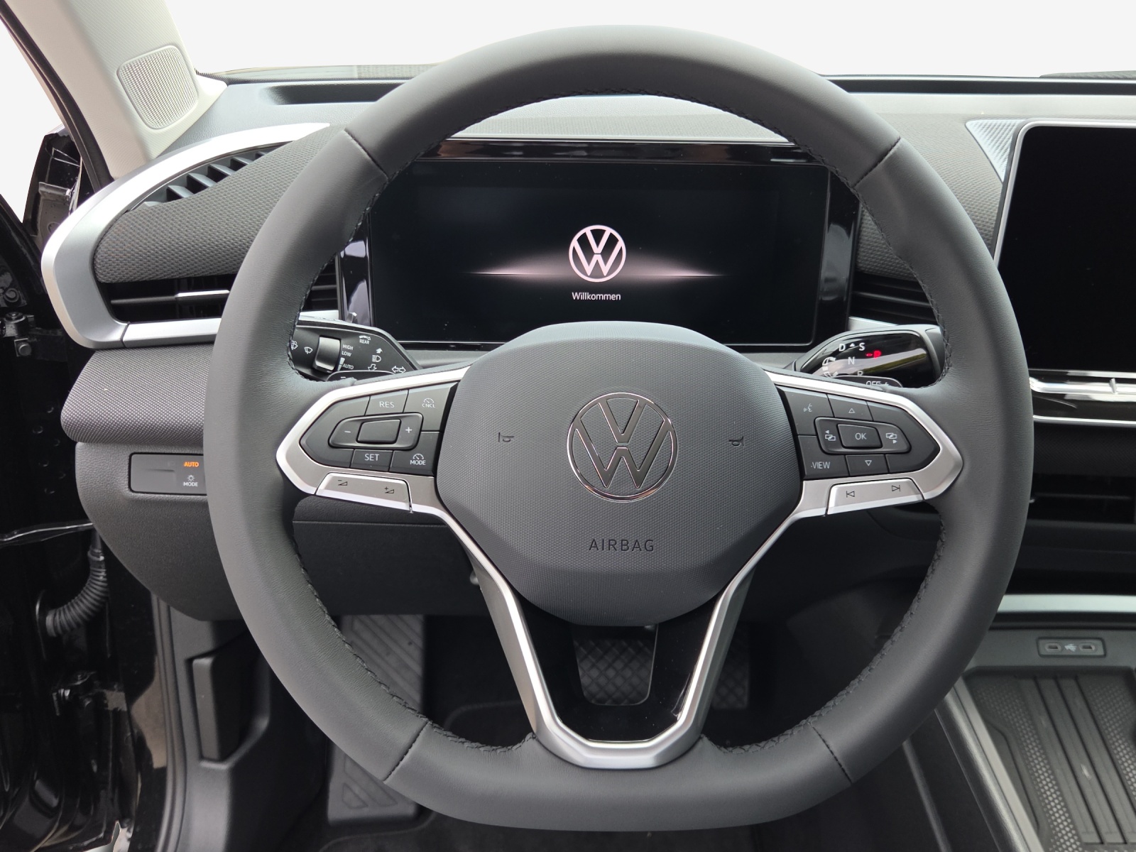 VW T-Roc 1.5 eTSI mHEV Trend DSG-image-9