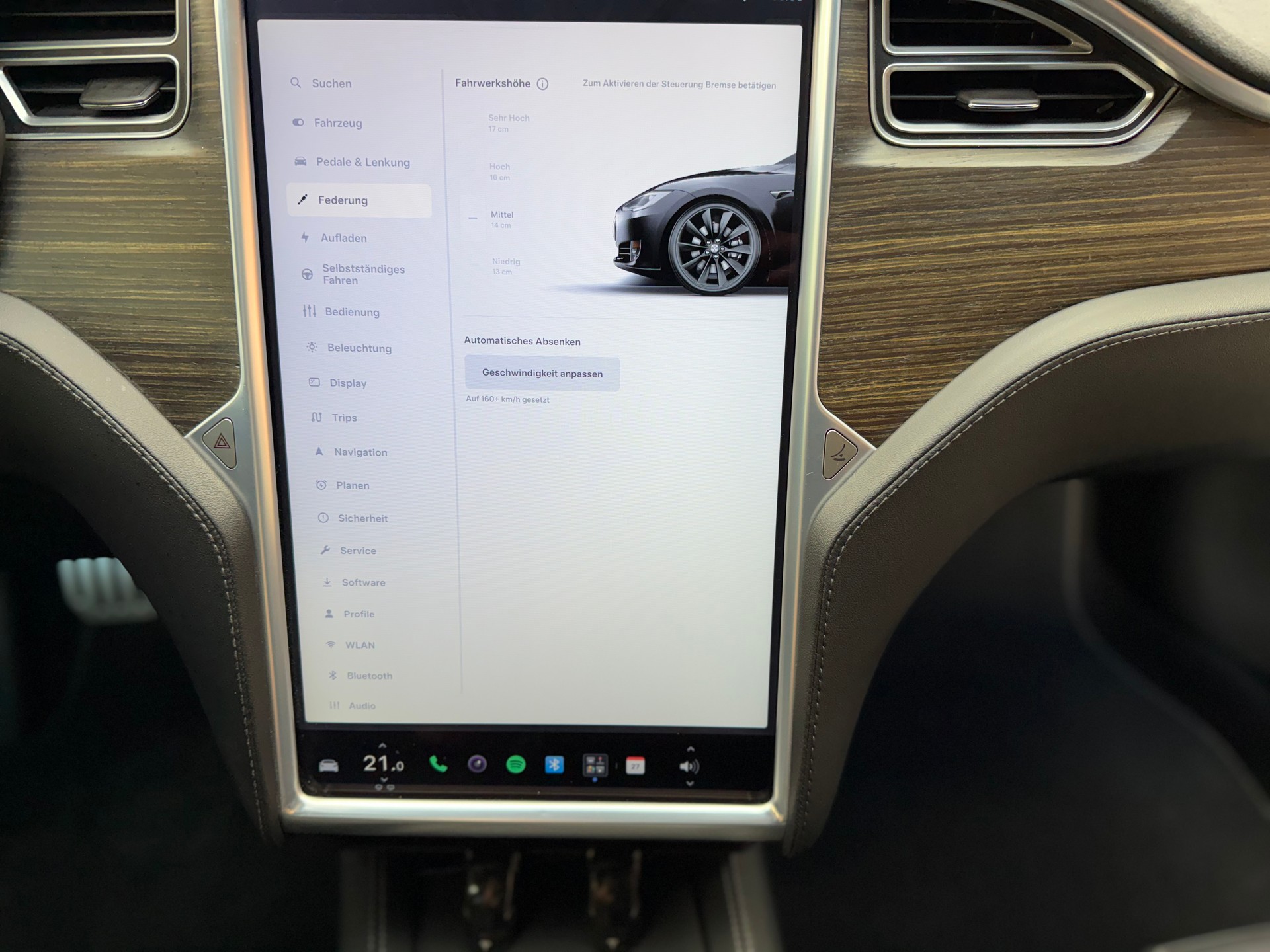 TESLA Model S 85 D Performance-image-19