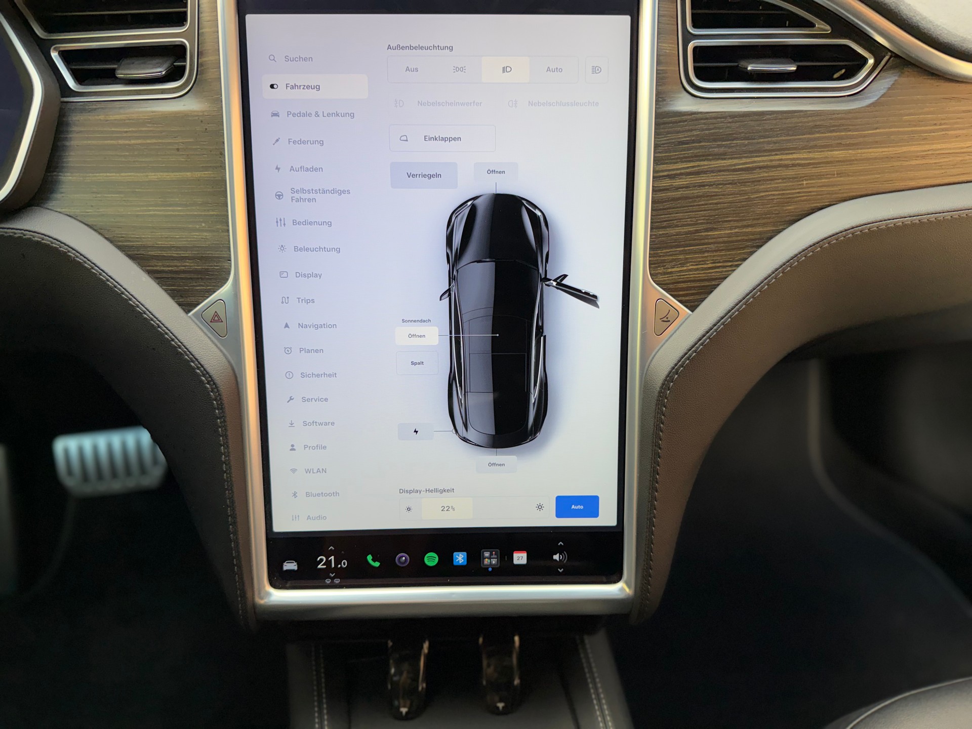 TESLA Model S 85 D Performance-image-16