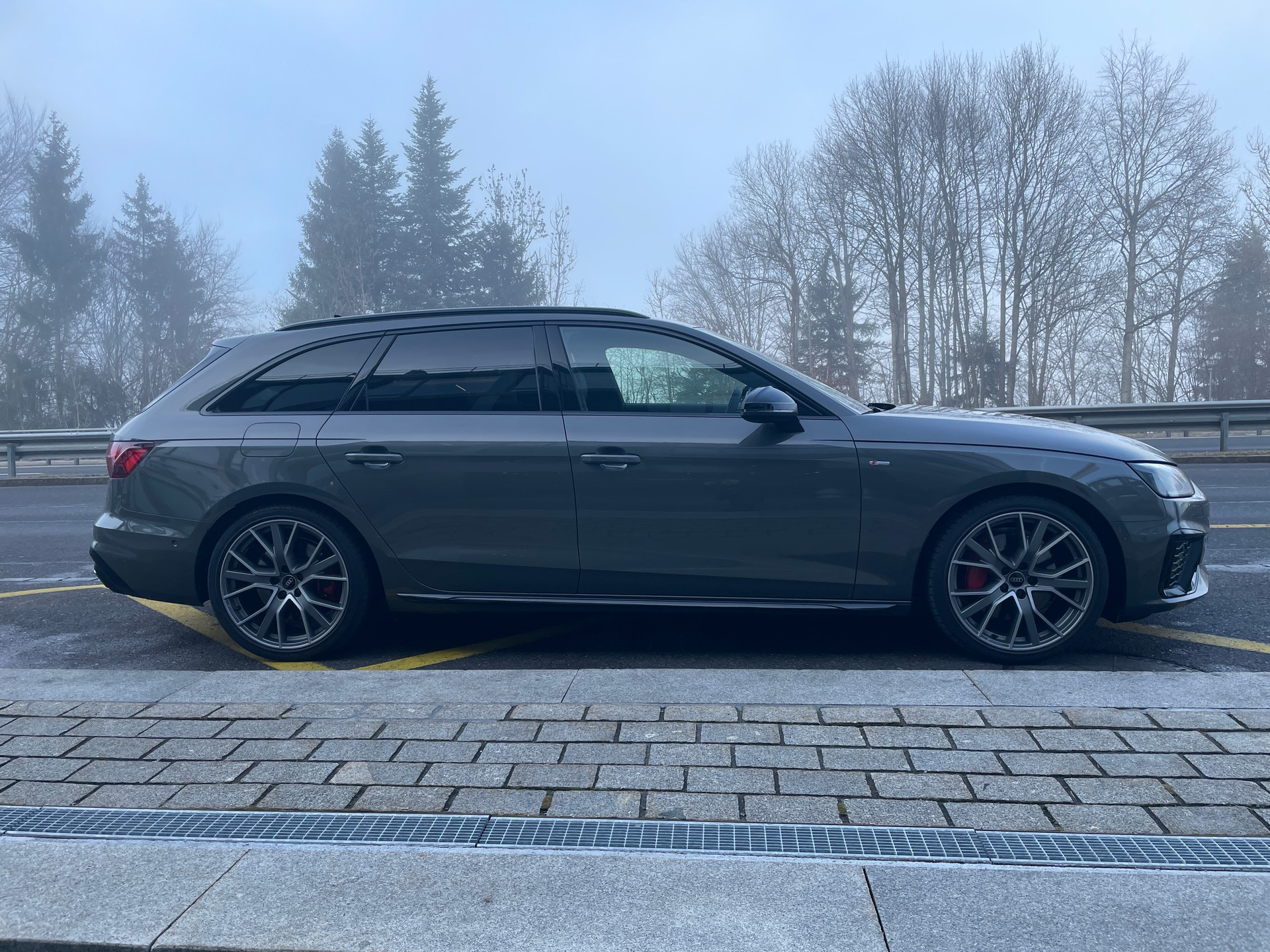 AUDI A4 Avant 45 TFSI S line S-tronic quattro Competition Edition Plus-image-3