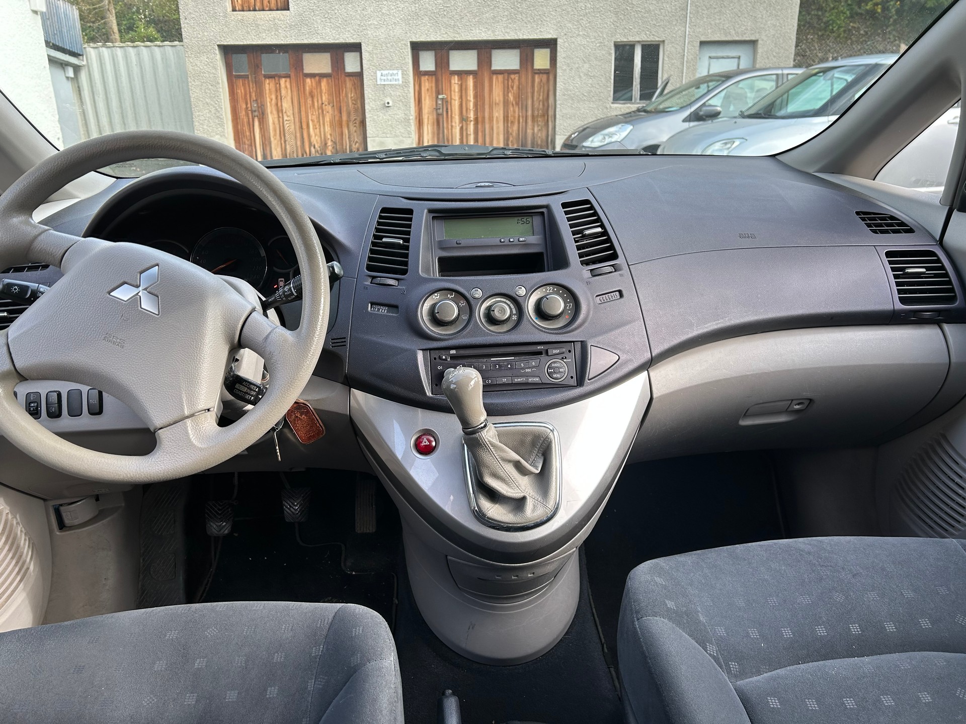 MITSUBISHI Grandis 2.4 16V Invite-image-7