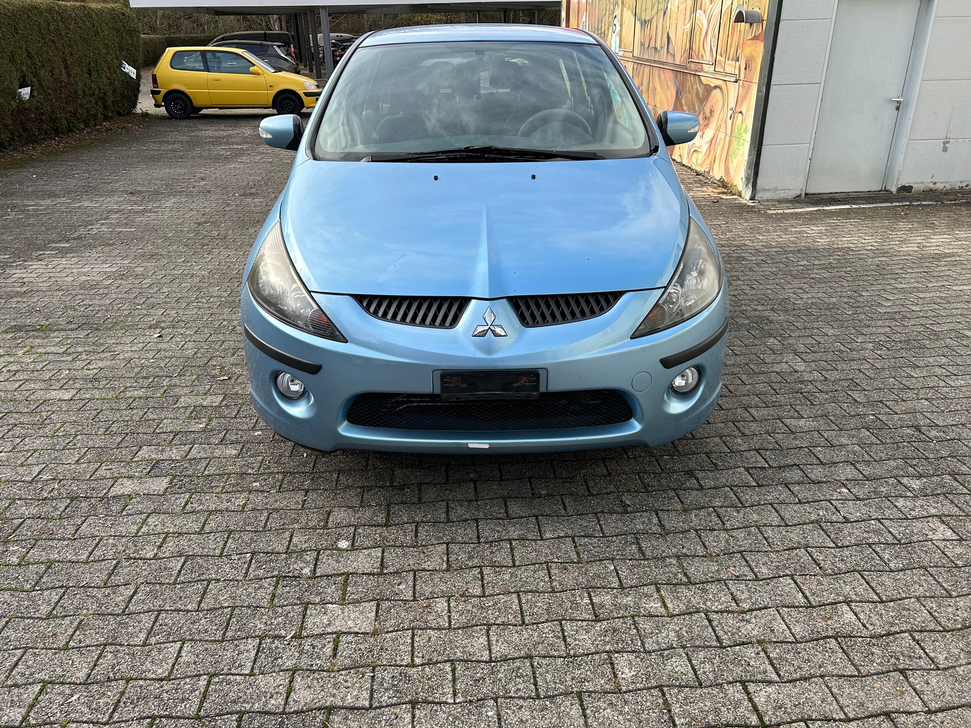MITSUBISHI Grandis 2.4 16V Invite-image-0