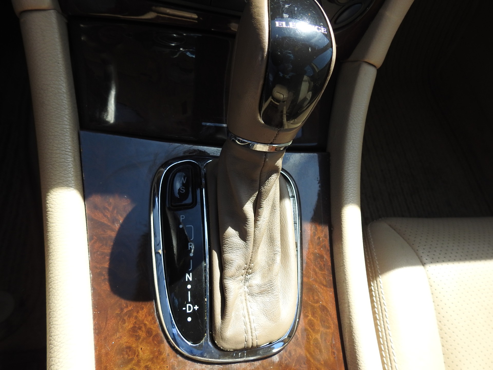MERCEDES-BENZ C 320 Elégance Automatic-image-22