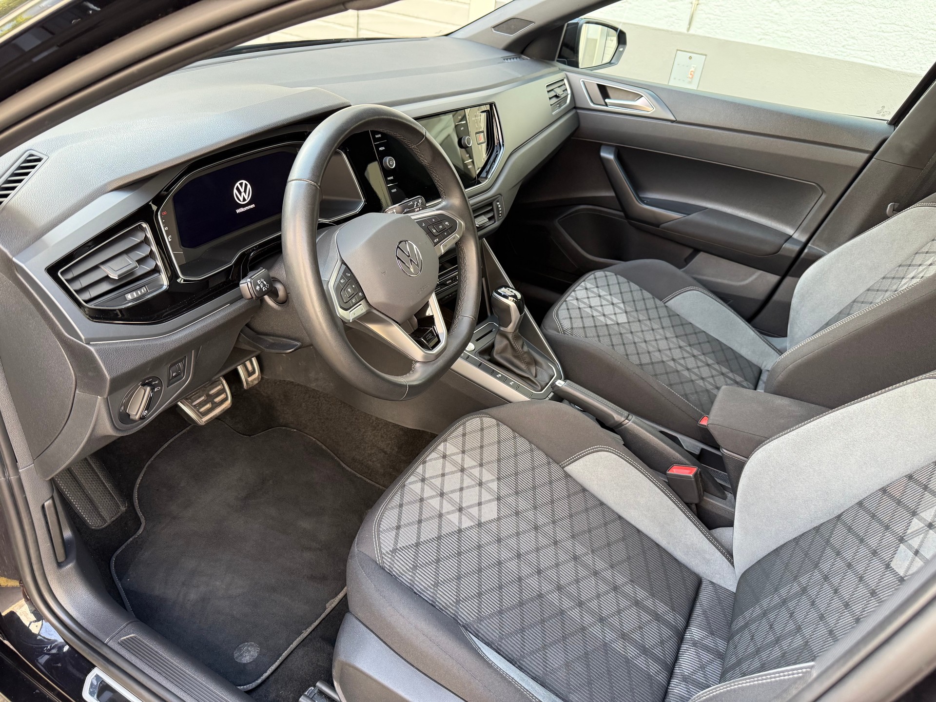 VW Polo 1.0 TSI R-Line DSG-image-9