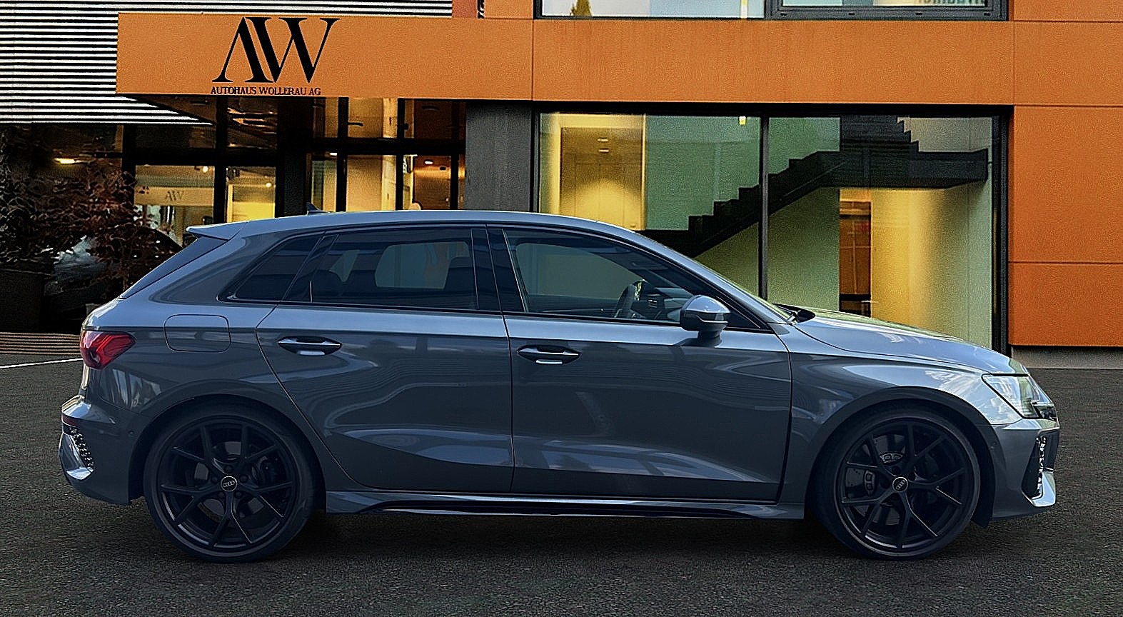 AUDI RS3 Sportback 2.5 TFSI quattro S-Tronic-image-11
