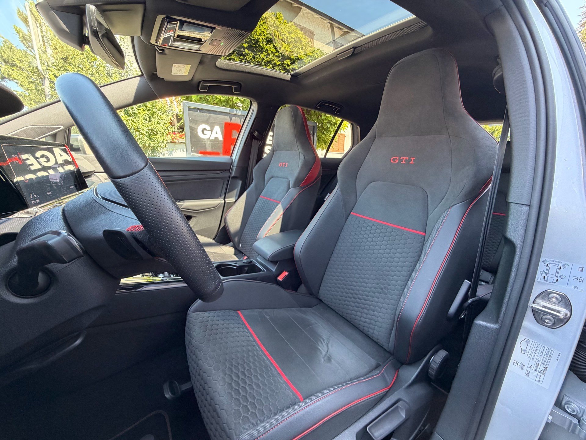 VW Golf GTI Clubsport *** BLACK STYLE MIT AKRAPOVIC SPORTAUSPUFF ***-image-8