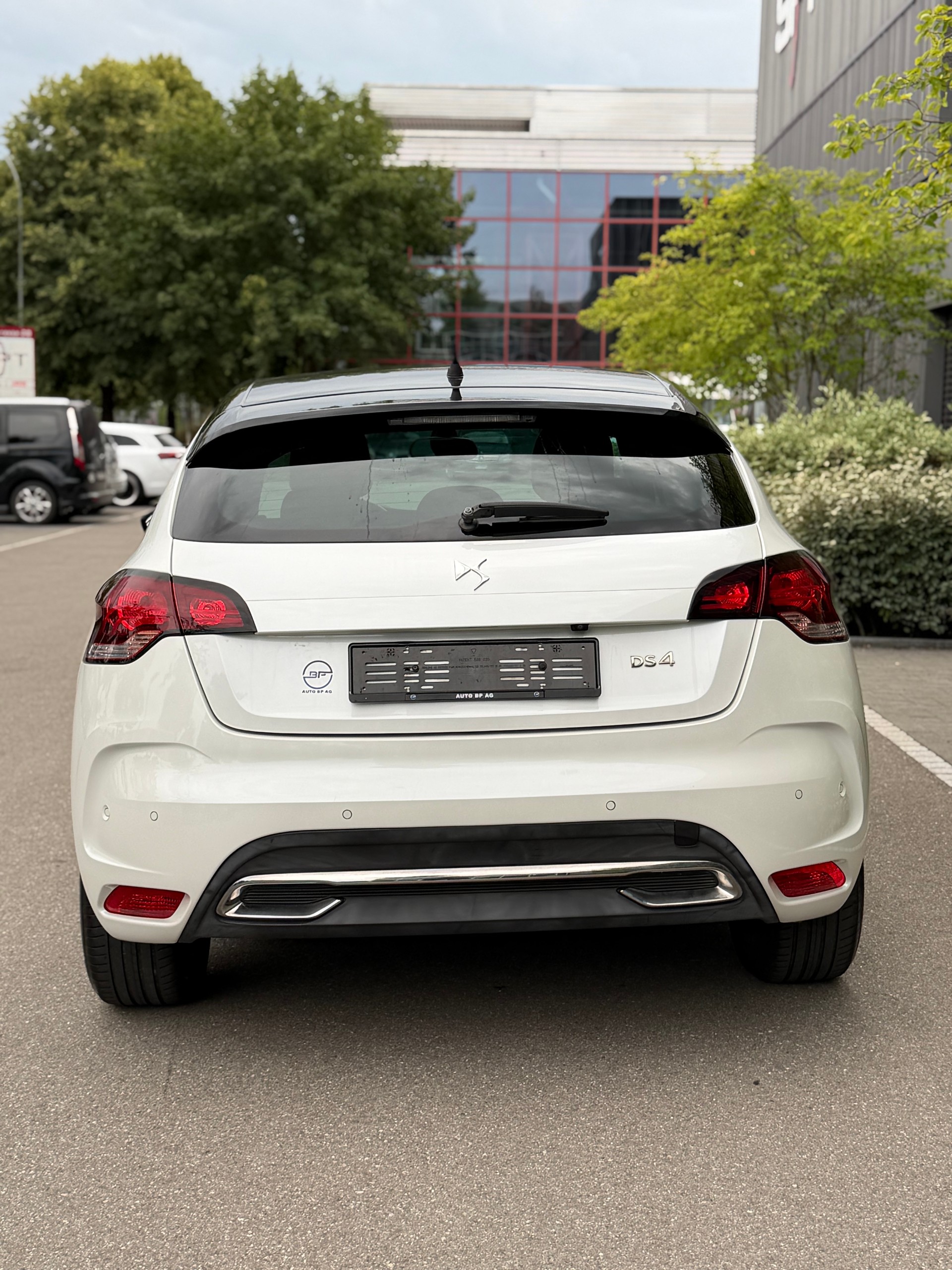 DS AUTOMOBILES DS 4 1.6 BlueHDi SO Chic Automatic-image-4