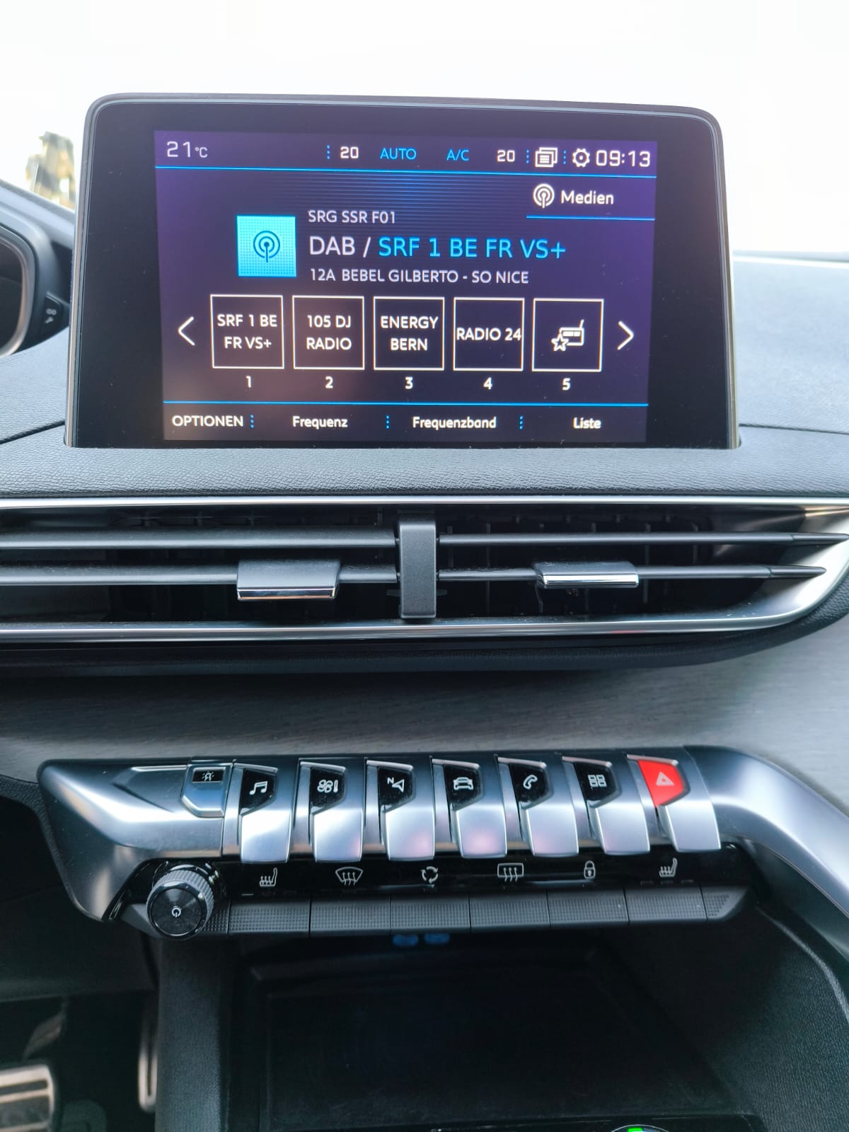 PEUGEOT 5008 2.0 BlueHDi GT EAT-image-3