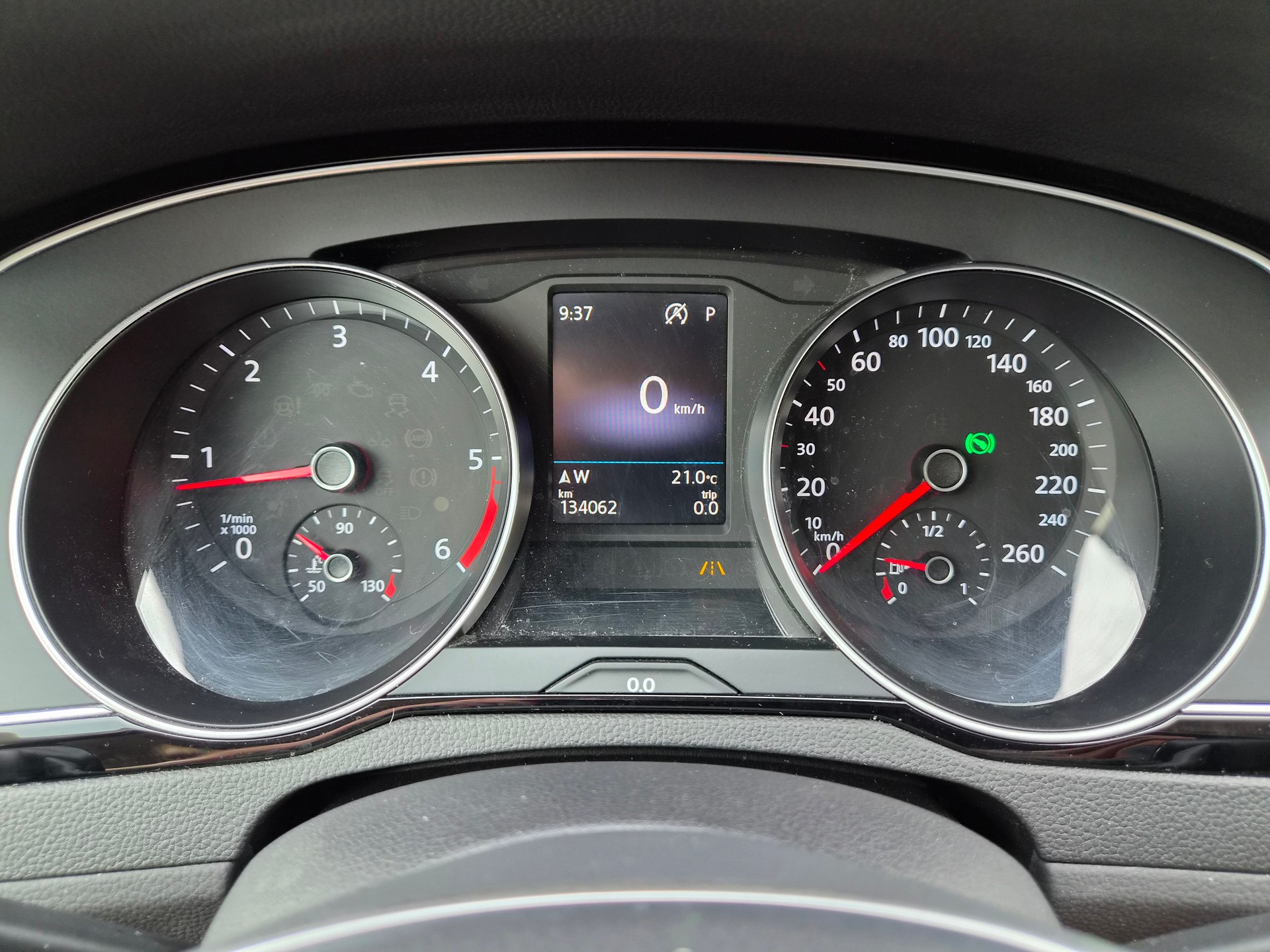 VW Passat Variant 2.0 TDI SCR BMT Highline DSG-image-11