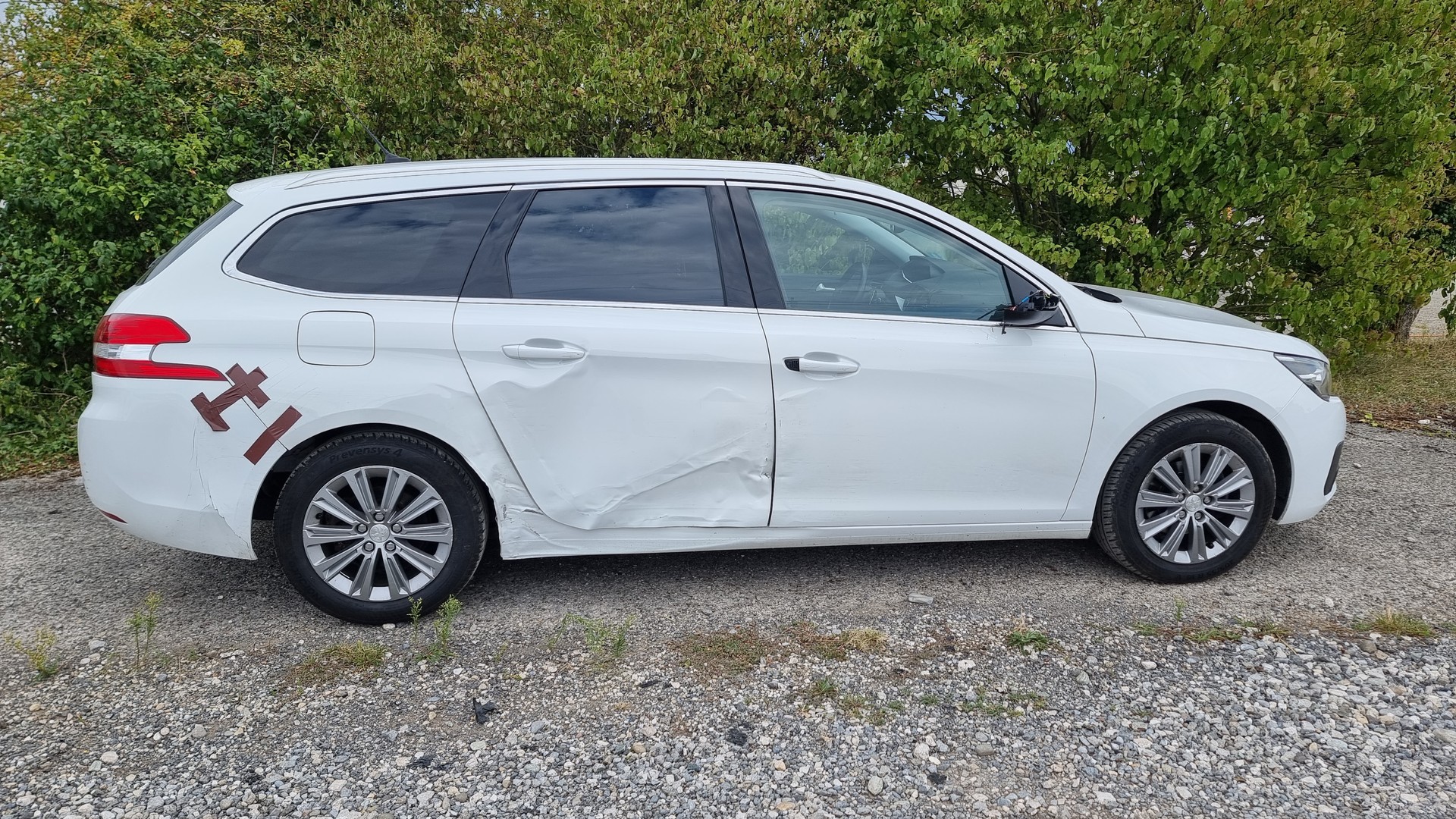 PEUGEOT 308 SW 1.5 BlueHDI Active Pack EAT8-image-7