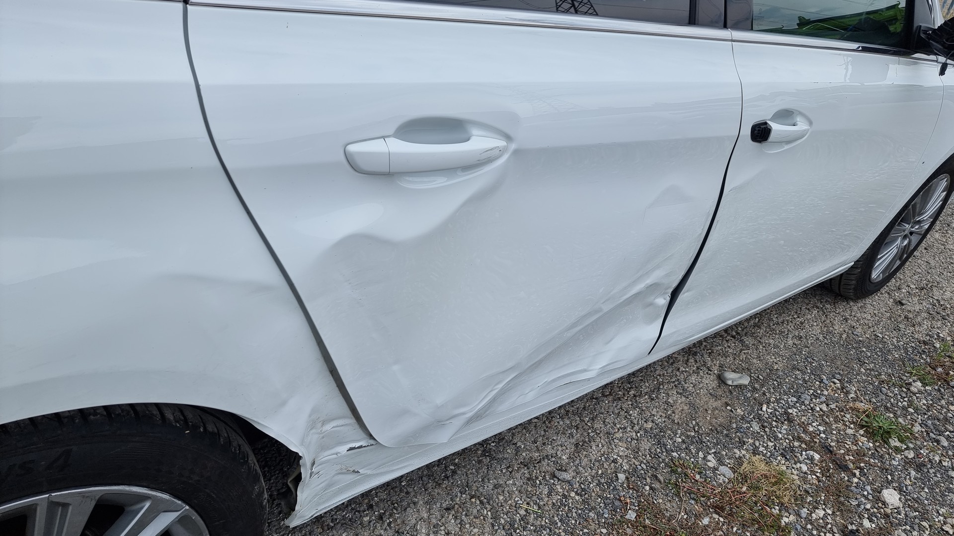 PEUGEOT 308 SW 1.5 BlueHDI Active Pack EAT8-image-5