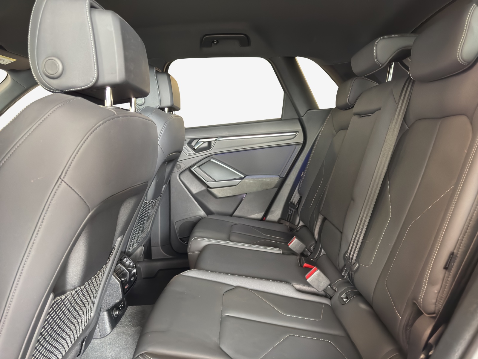 AUDI Q3 35 TFSI S line Attraction S-tronic-image-11