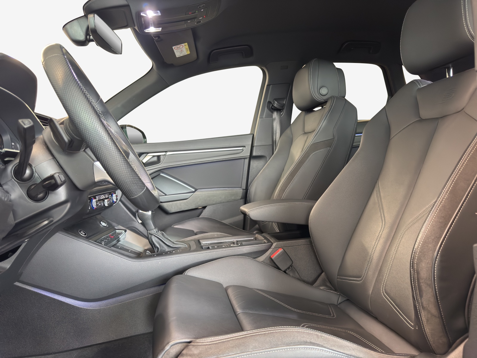 AUDI Q3 35 TFSI S line Attraction S-tronic-image-7