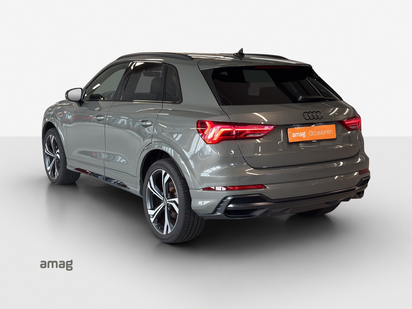 AUDI Q3 35 TFSI S line Attraction S-tronic-image-2