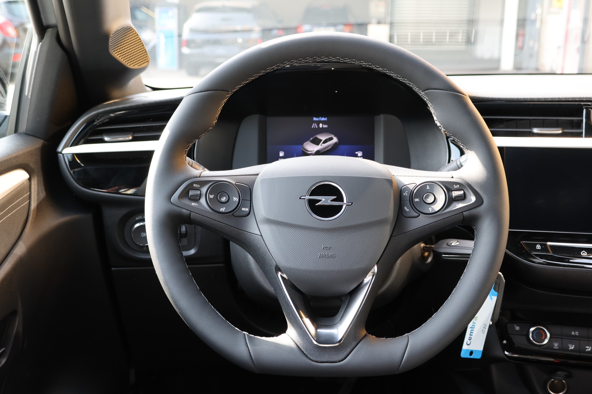 OPEL Corsa 1.2T MHEV Viva Limitiertes Sondermodell-image-5